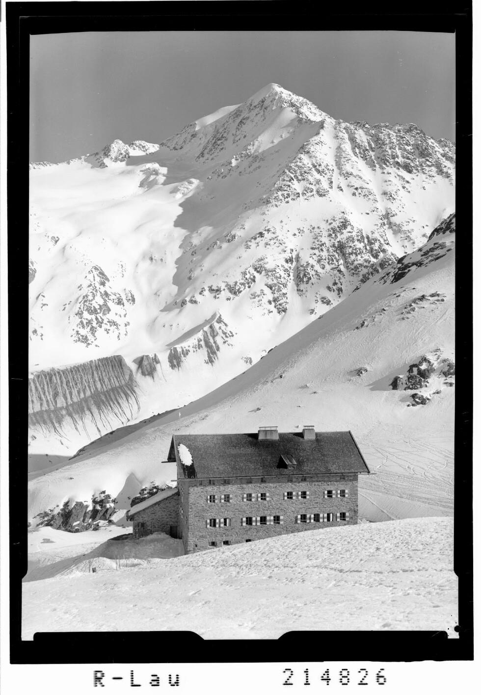 Ötztaler Alpen : Martin Busch Haus 2500 m mit Mutmalspitzze 3528 m