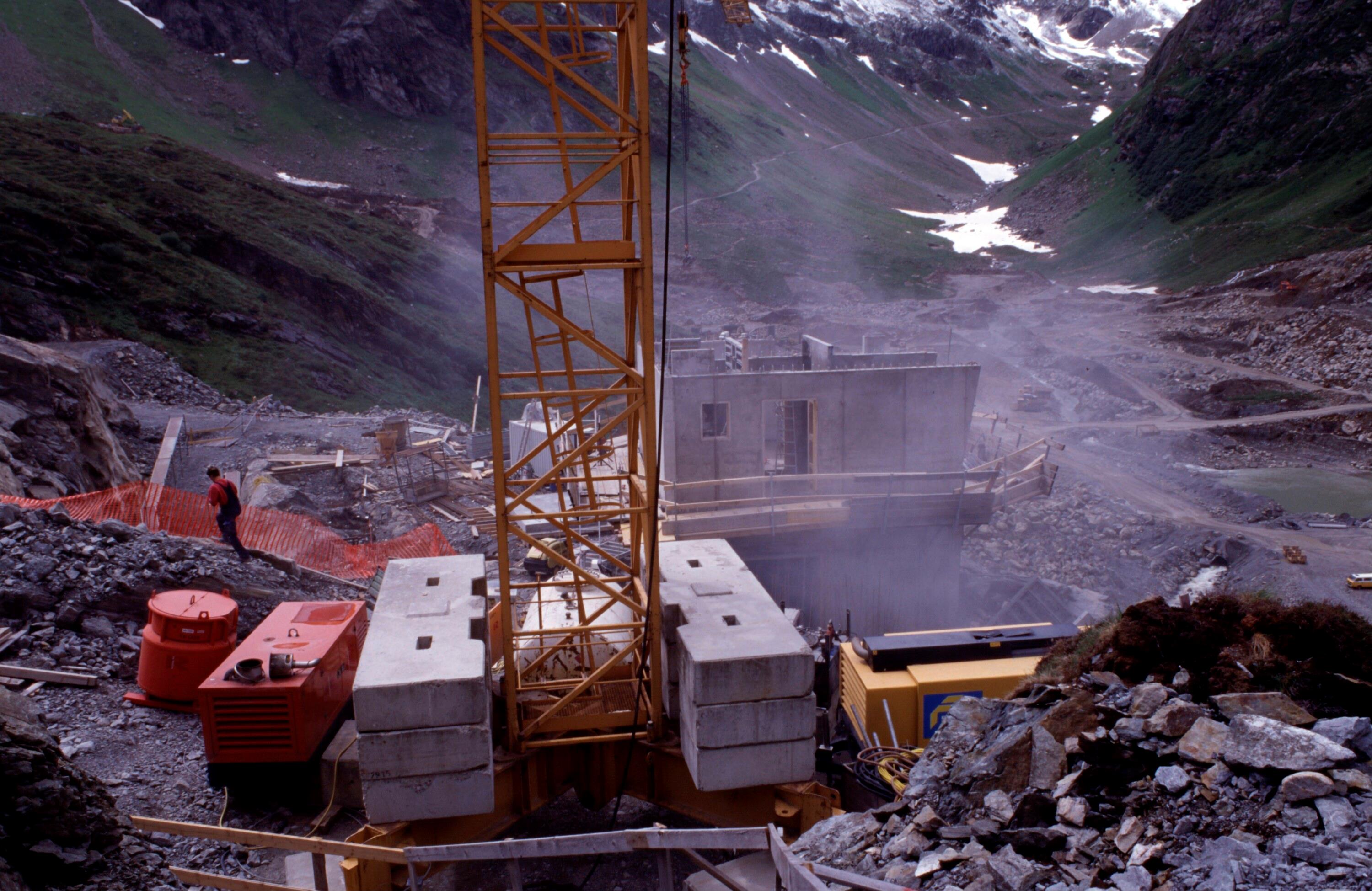 Kraftwerk Kartell St. Anton / Tirol></div>


    <hr>
    <div class=