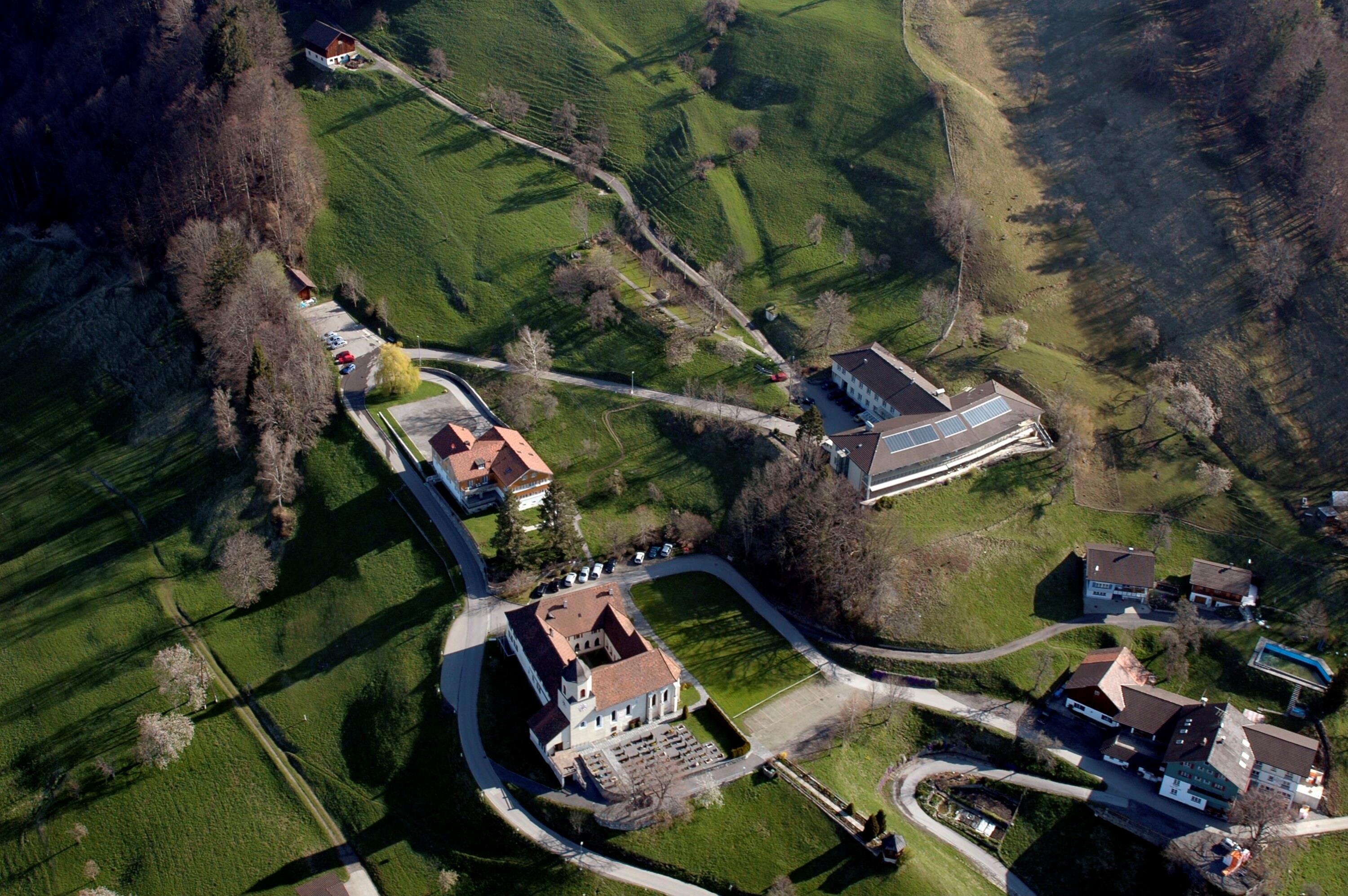 [Viktorsberg - Kloster, Viktorsberg - Hotel Viktor]></div>


    <hr>
    <div class=