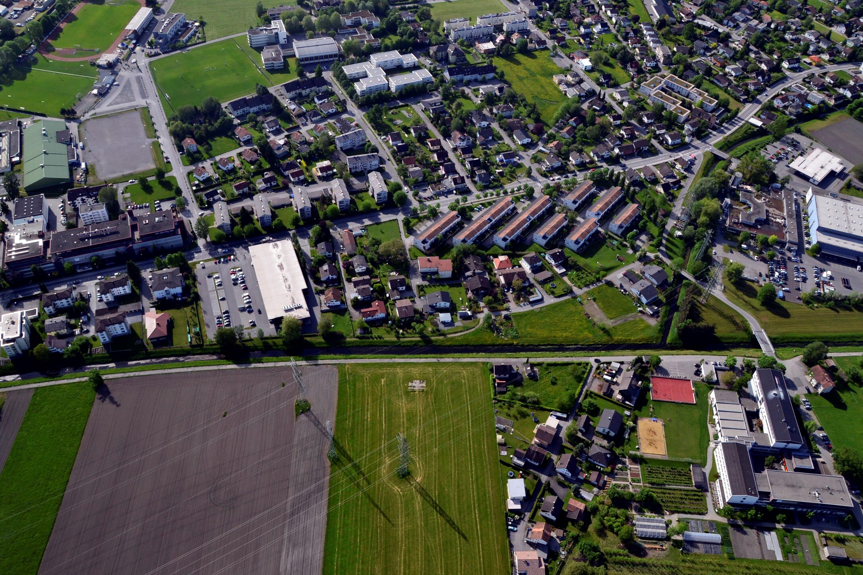 [Hohenems - Herrenried]></div>


    <hr>
    <div class=