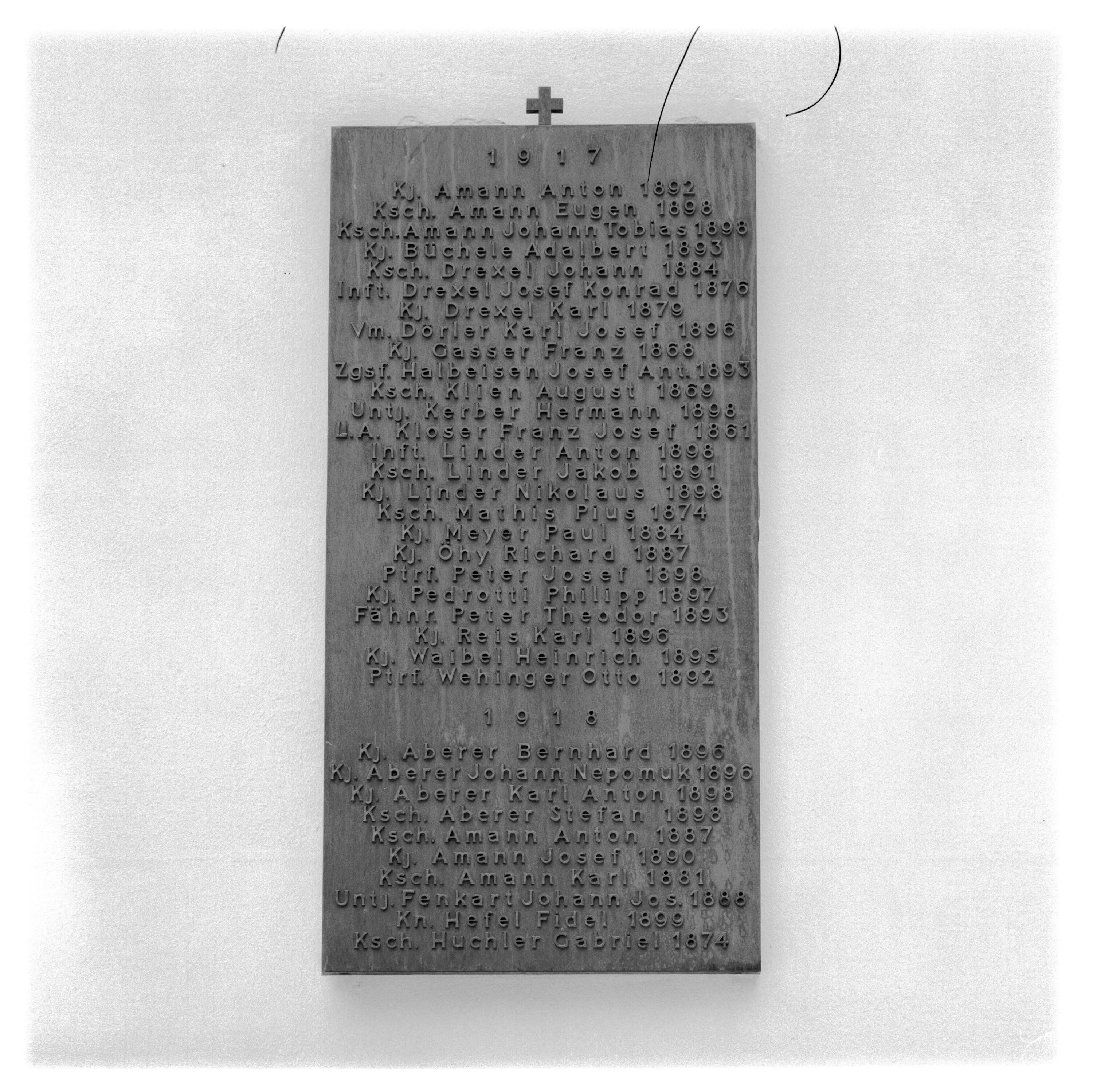 Kriegerdenkmal Hohenems (Archiv)></div>


    <hr>
    <div class=