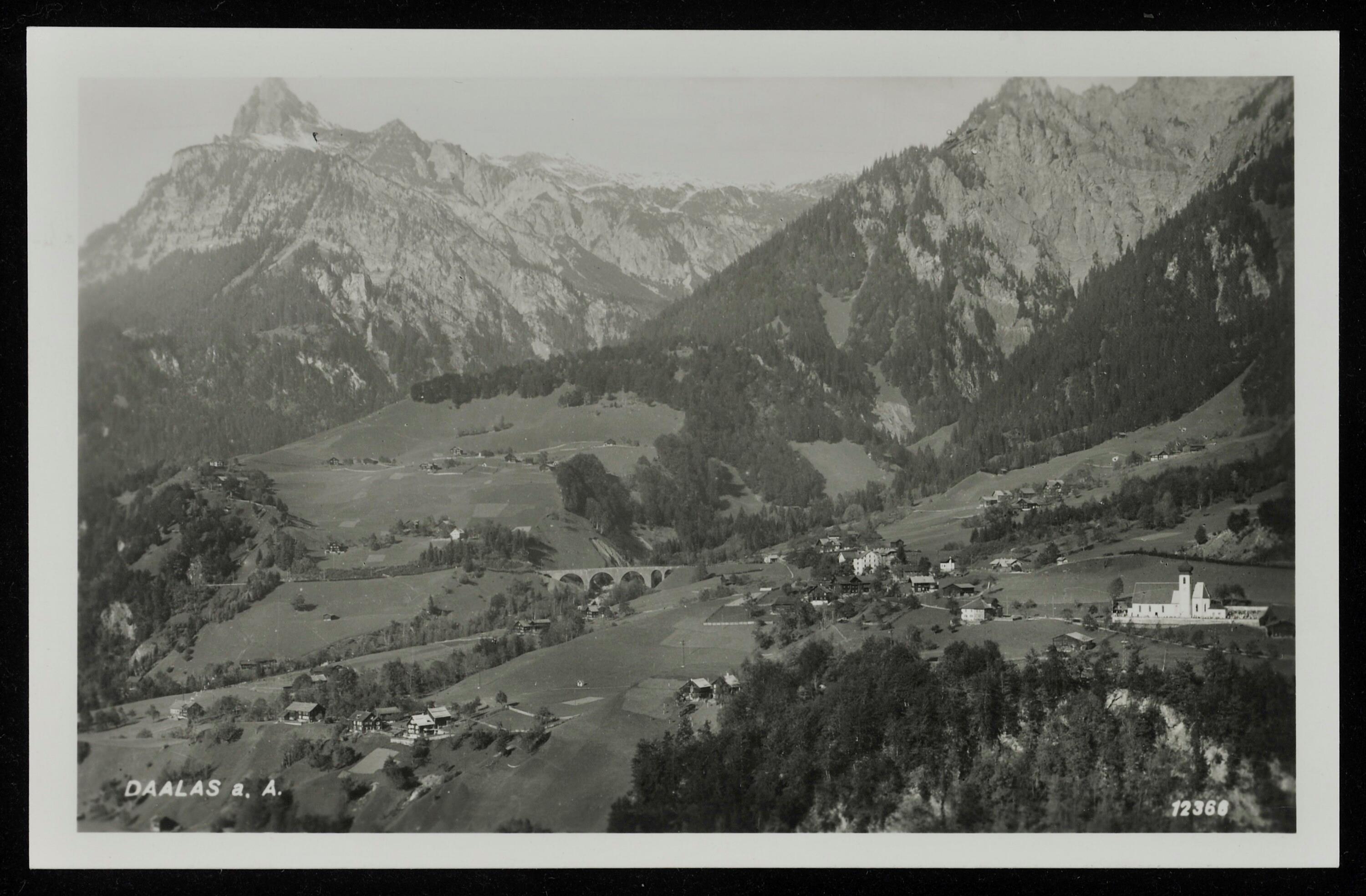 Daalas a. A.></div>


    <hr>
    <div class=