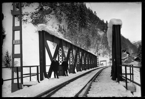 [Aufnahme von der Schanatobelbrücke im Bahnhof Hintergasse im km 125,7]