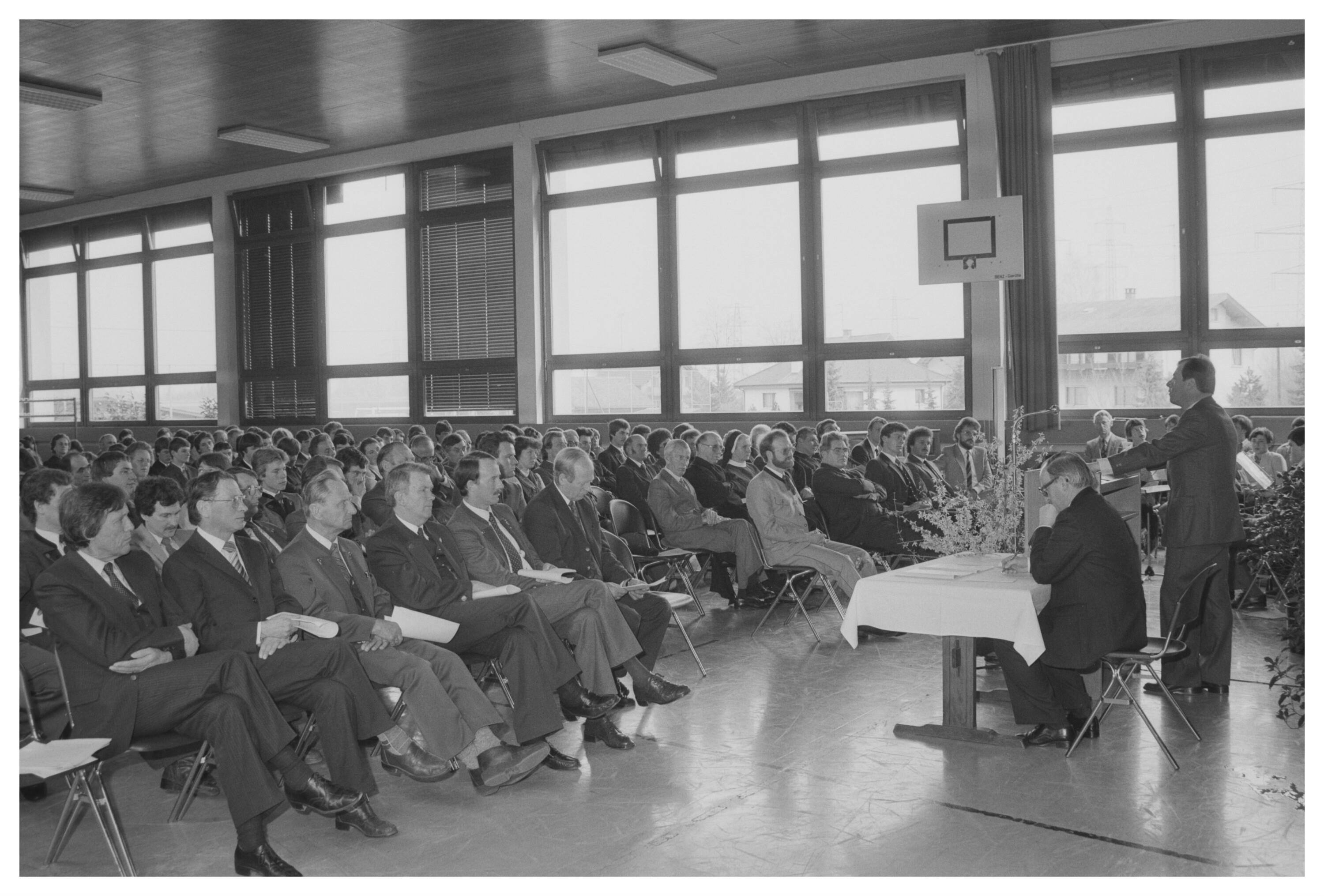 Landwirtschaftliche Fachschule Hohenenms - Schulabschluss></div>


    <hr>
    <div class=