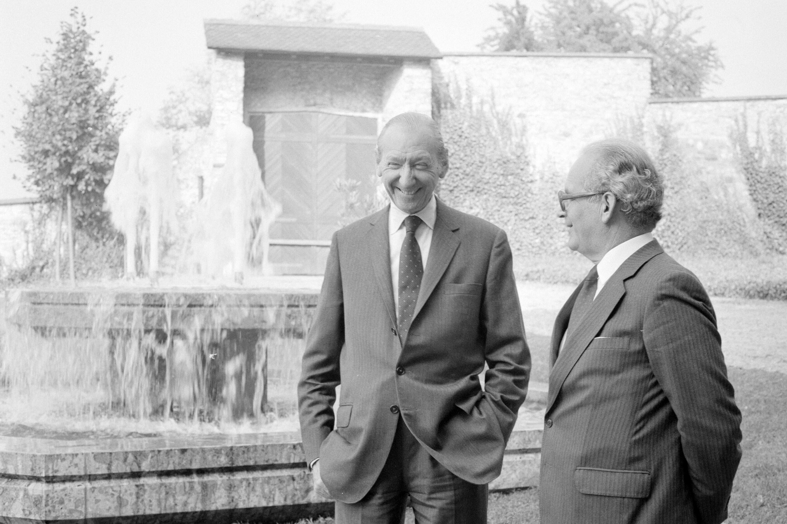 Waldheim und Keßler in Schloss Hofen></div>


    <hr>
    <div class=