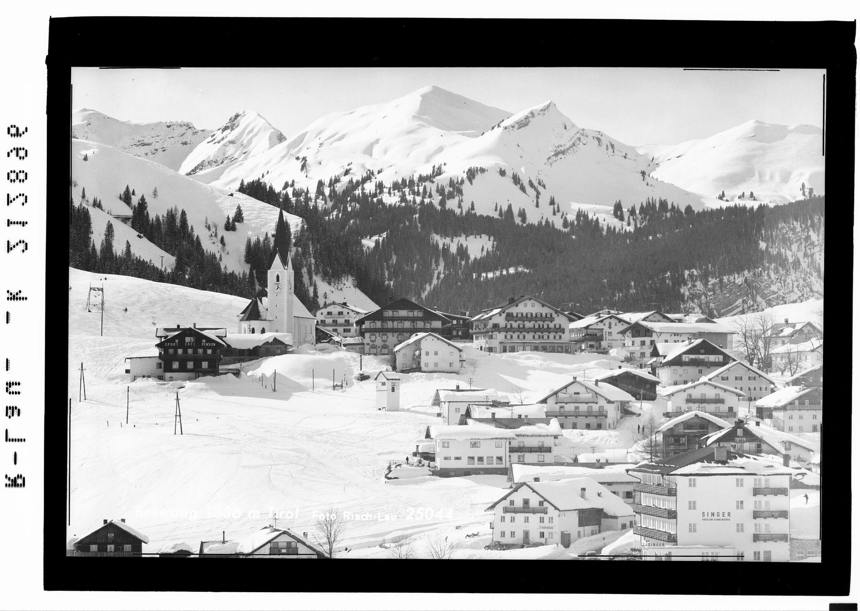 Berwang 1336 m Tirol></div>


    <hr>
    <div class=