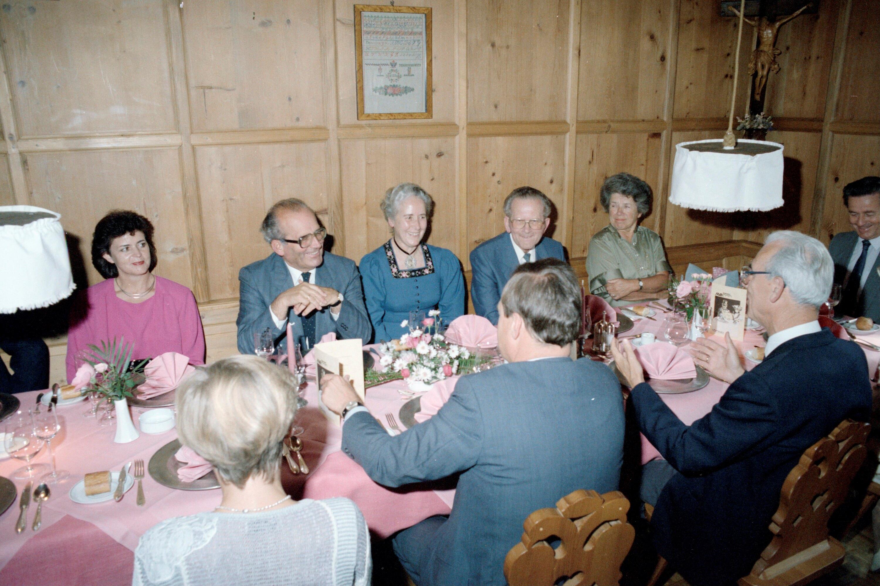 Verabschiedung Eberle></div>


    <hr>
    <div class=