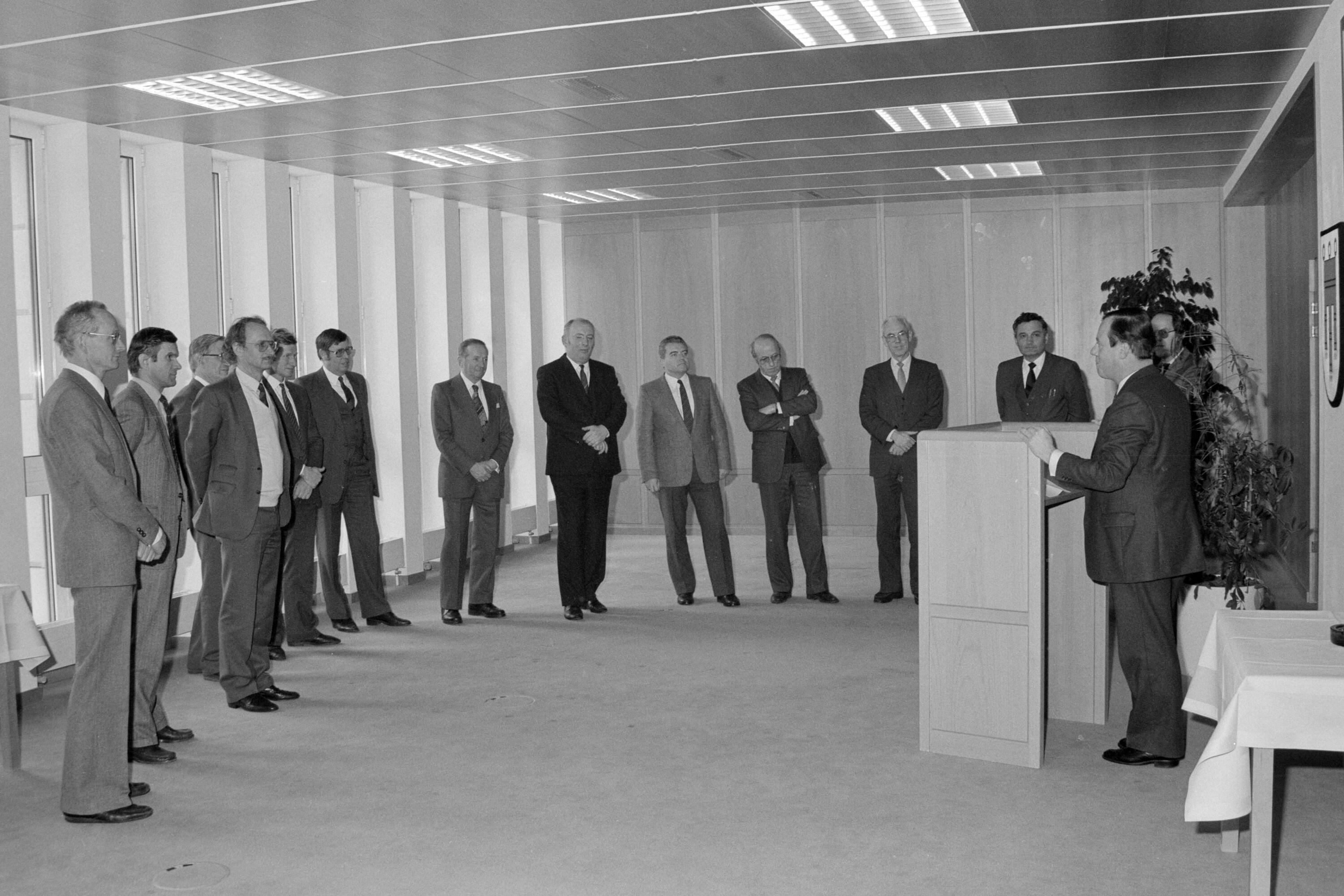 HTL Direktorentagung></div>


    <hr>
    <div class=