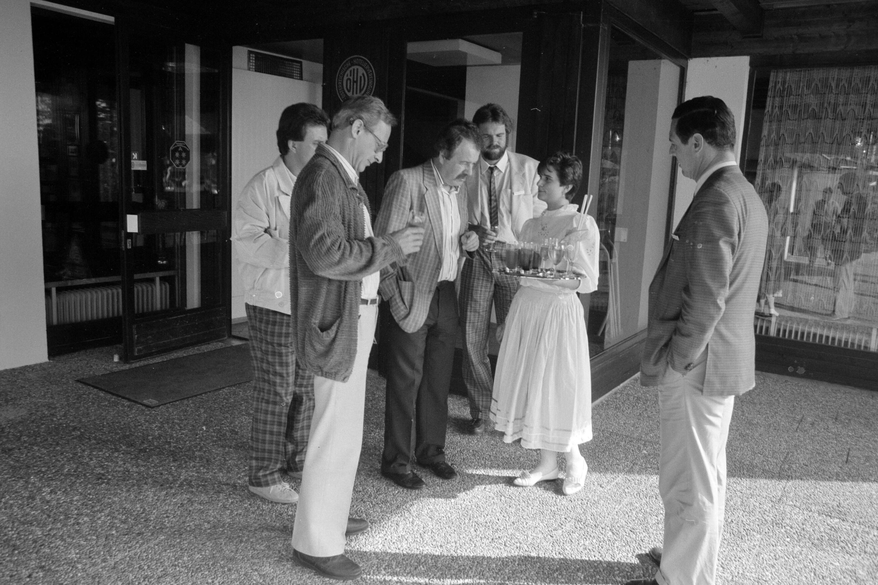 Arge-Alp Journalisten, Ankunft></div>


    <hr>
    <div class=