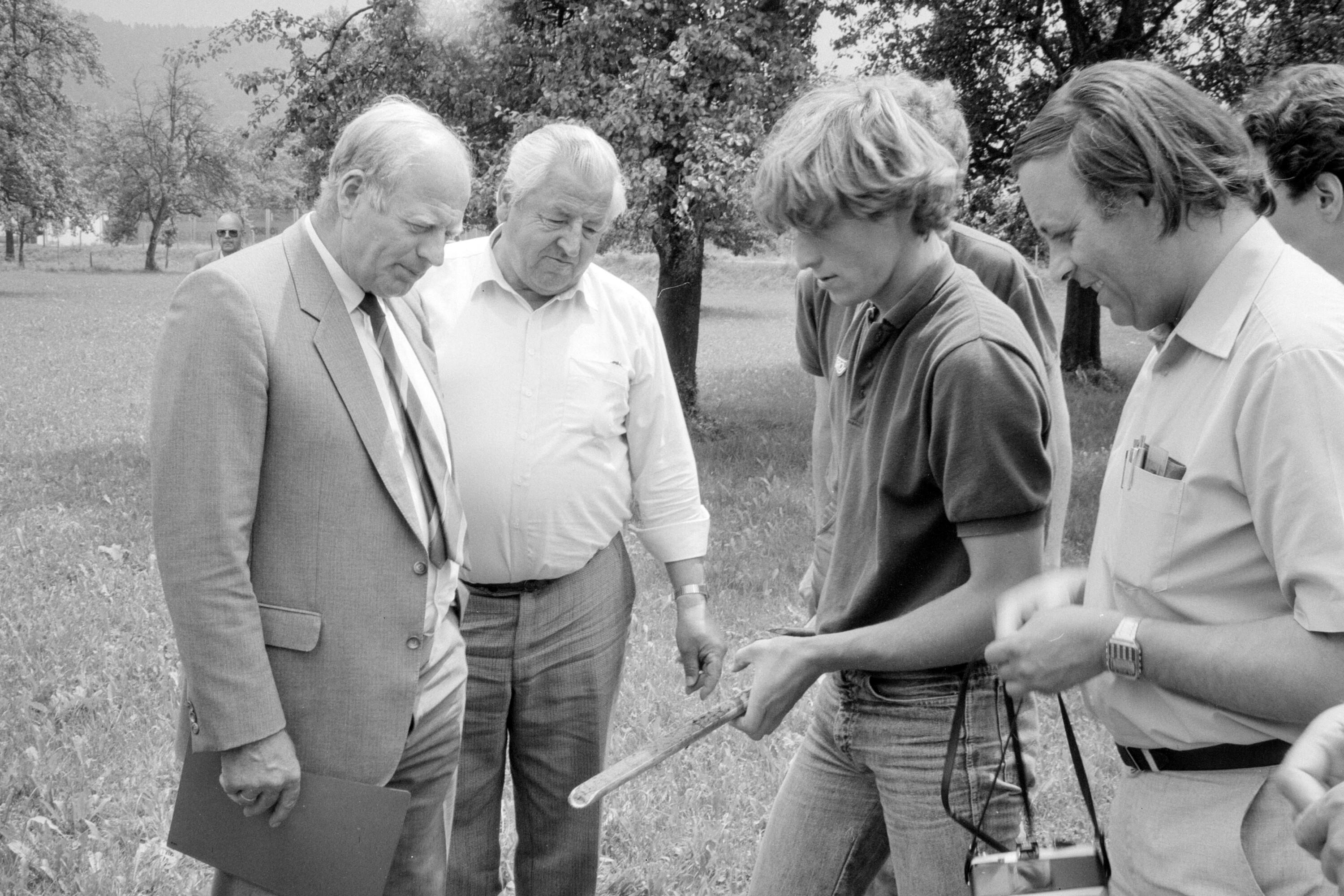 Umweltschutzanstalt - Bodenproben - Pressekonferenz></div>


    <hr>
    <div class=