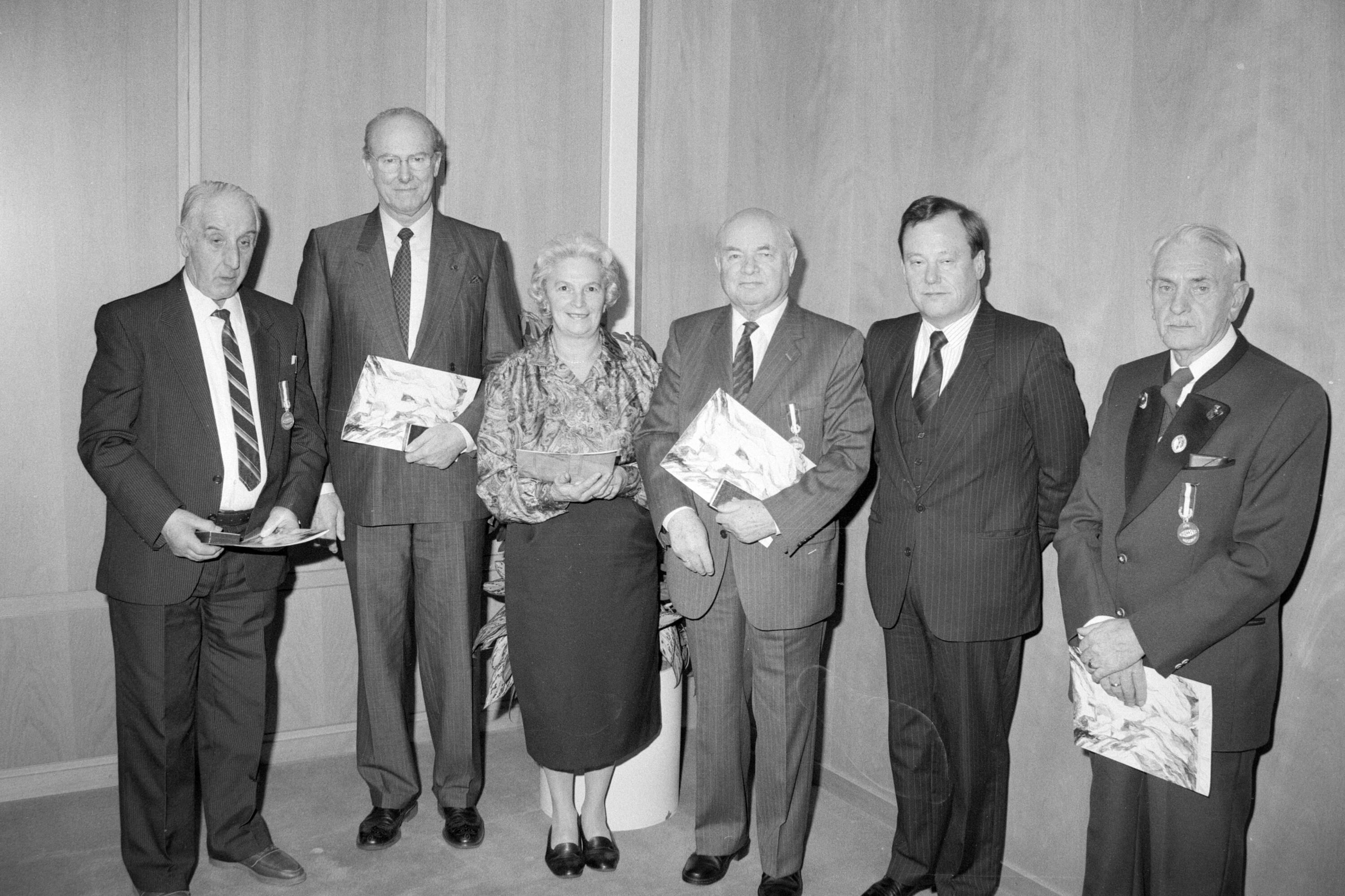 Verleihung von Befreiungsehrenzeichen></div>


    <hr>
    <div class=