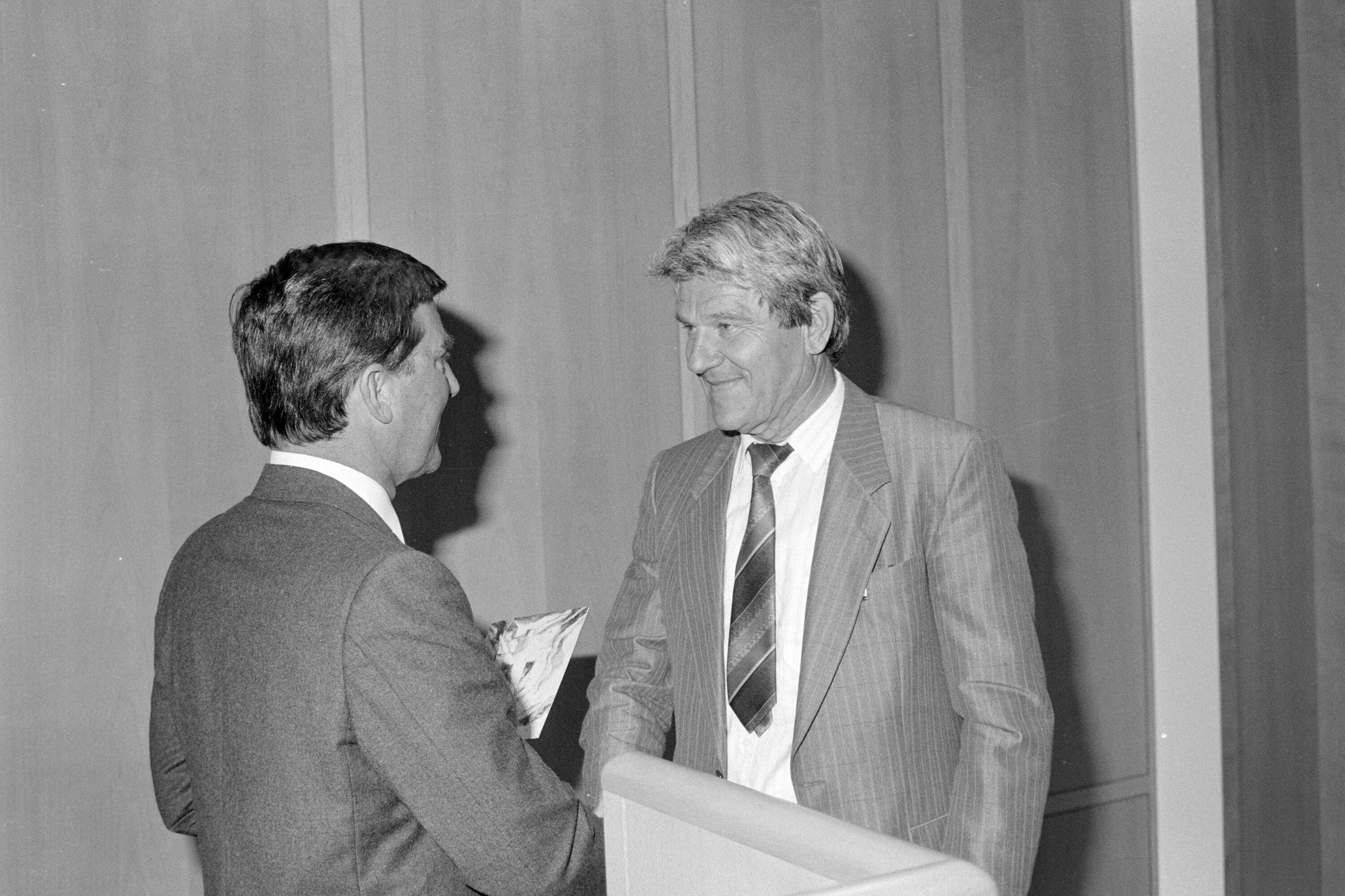 Ehrung - Versehrtensportler Medaillenträger></div>


    <hr>
    <div class=