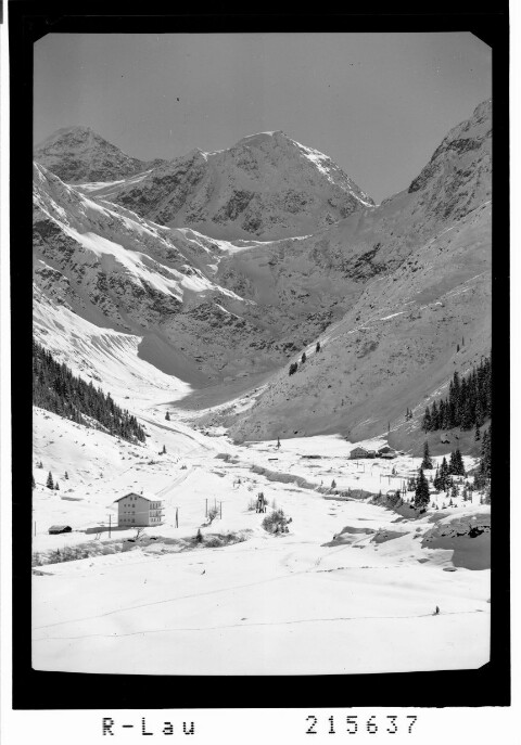 Mittelberg 1740 m gegen Innere Schwarze Schneid 3369 m und Linken Fernerkogel 3278 m, Pitztal Tirol