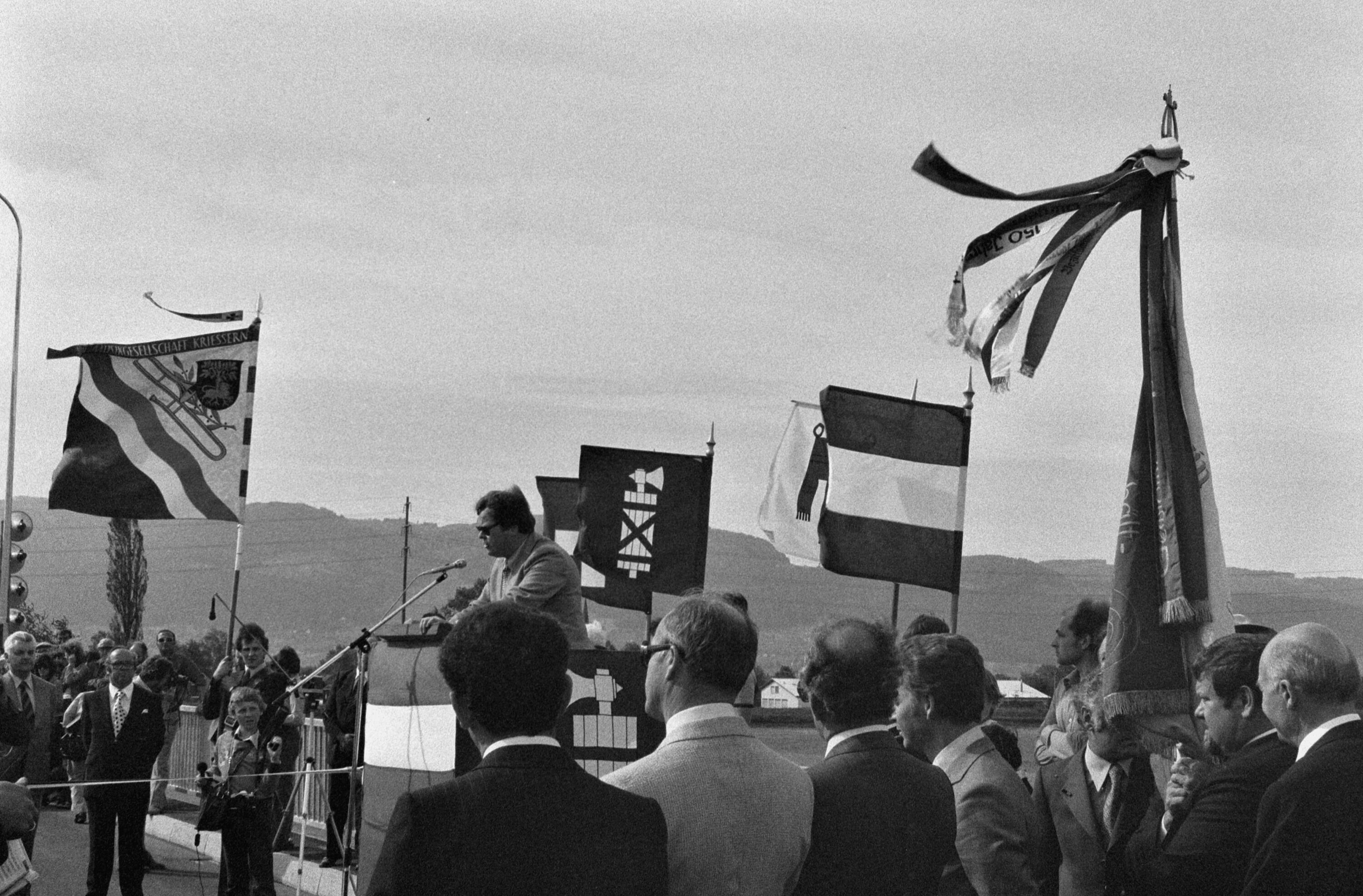 [Mäder-Kriessern Brückeneinweihung]></div>


    <hr>
    <div class=