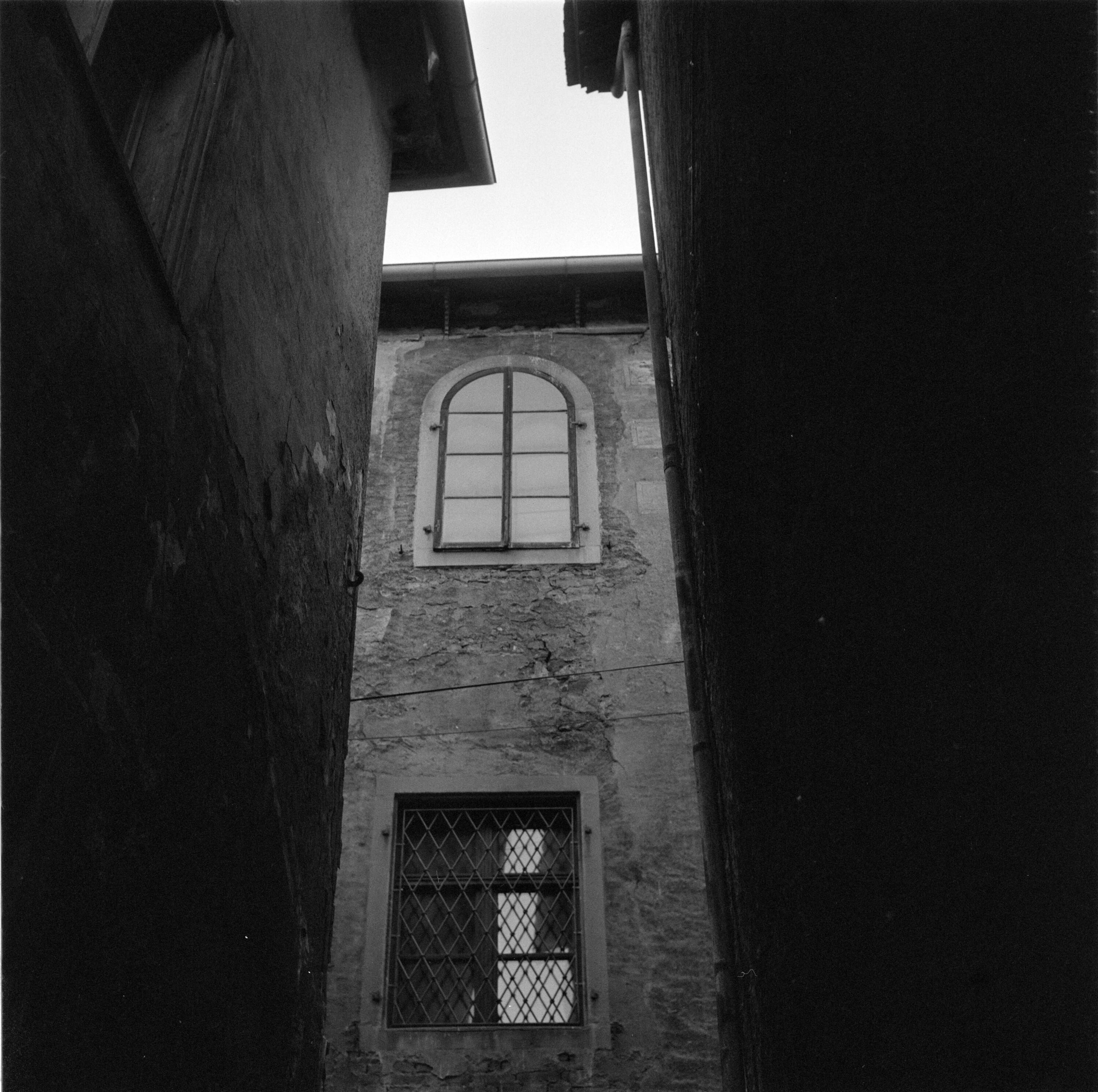 [Feldkirch, Häuser, Detailaufnahmen von Fenstern]></div>


    <hr>
    <div class=