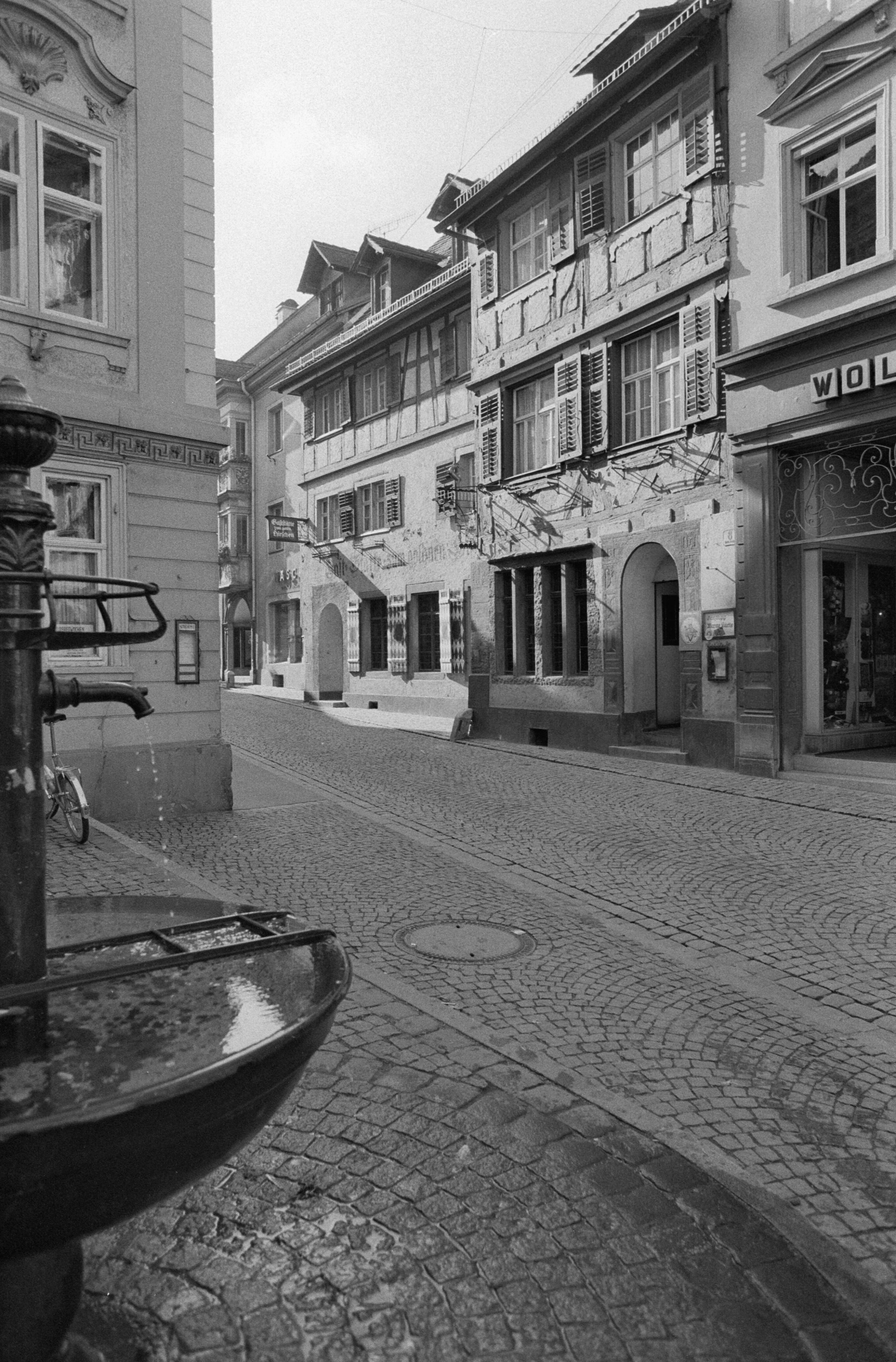 [Bregenz, Kirchstraße]></div>


    <hr>
    <div class=