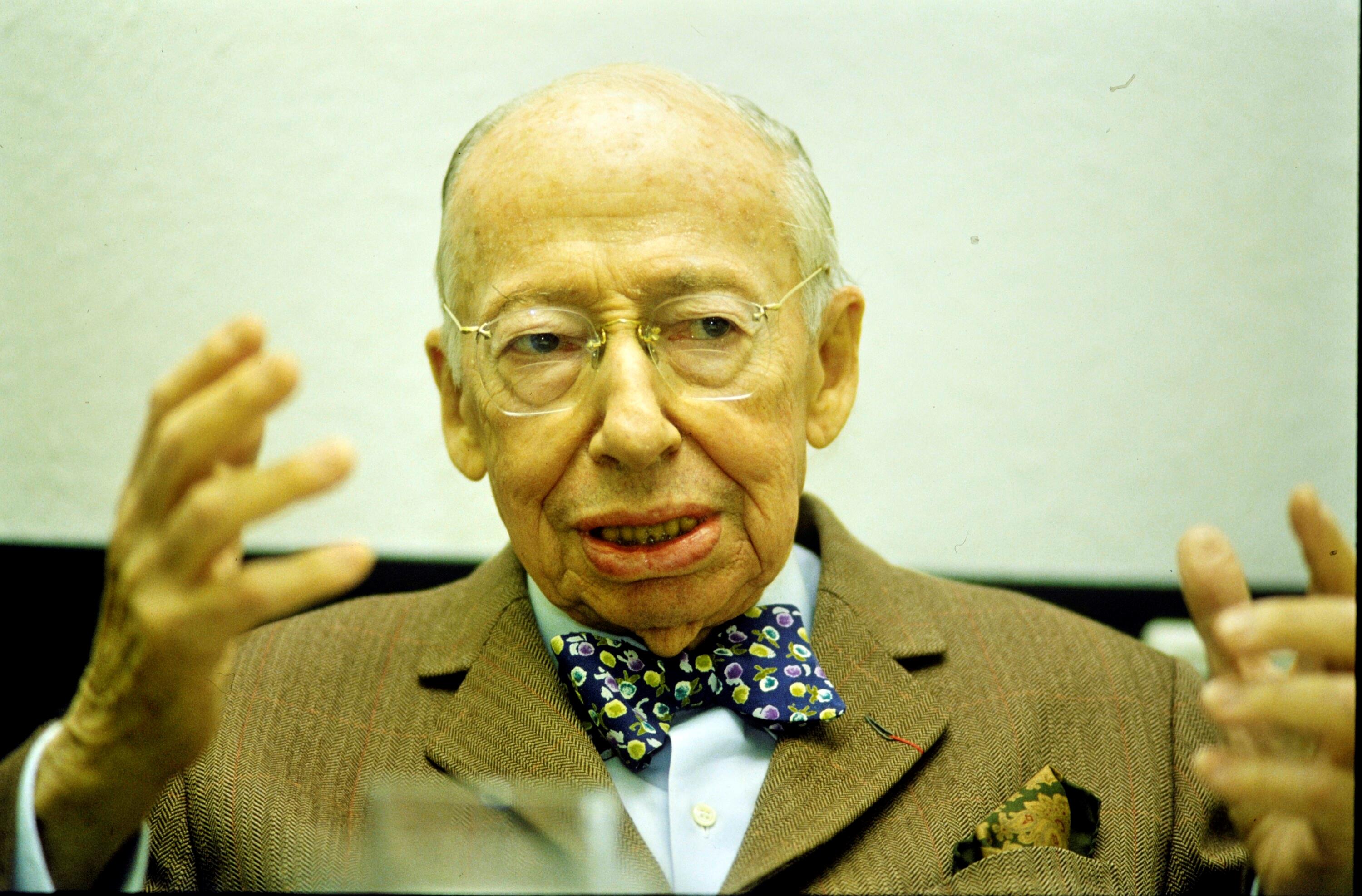 [Andrè Kostolany]></div>


    <hr>
    <div class=