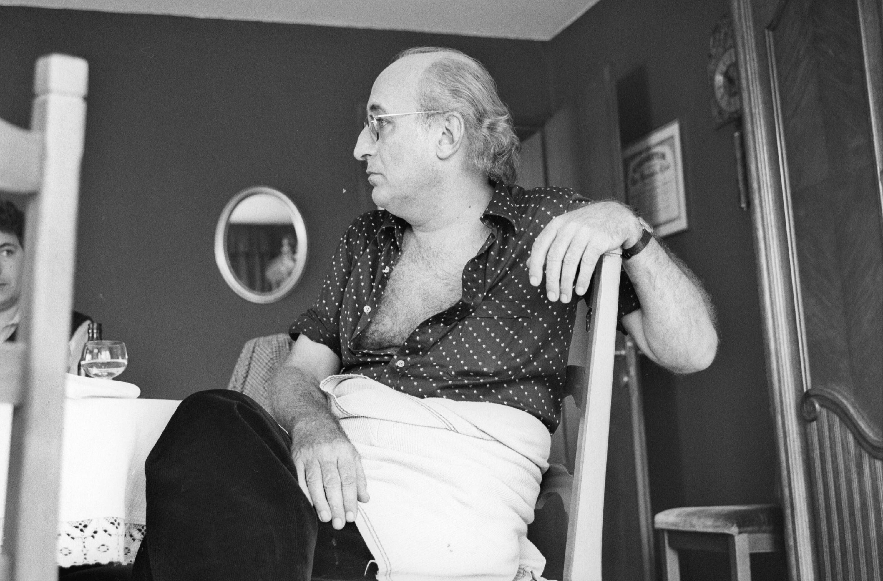 [Friedrich Gulda]></div>


    <hr>
    <div class=