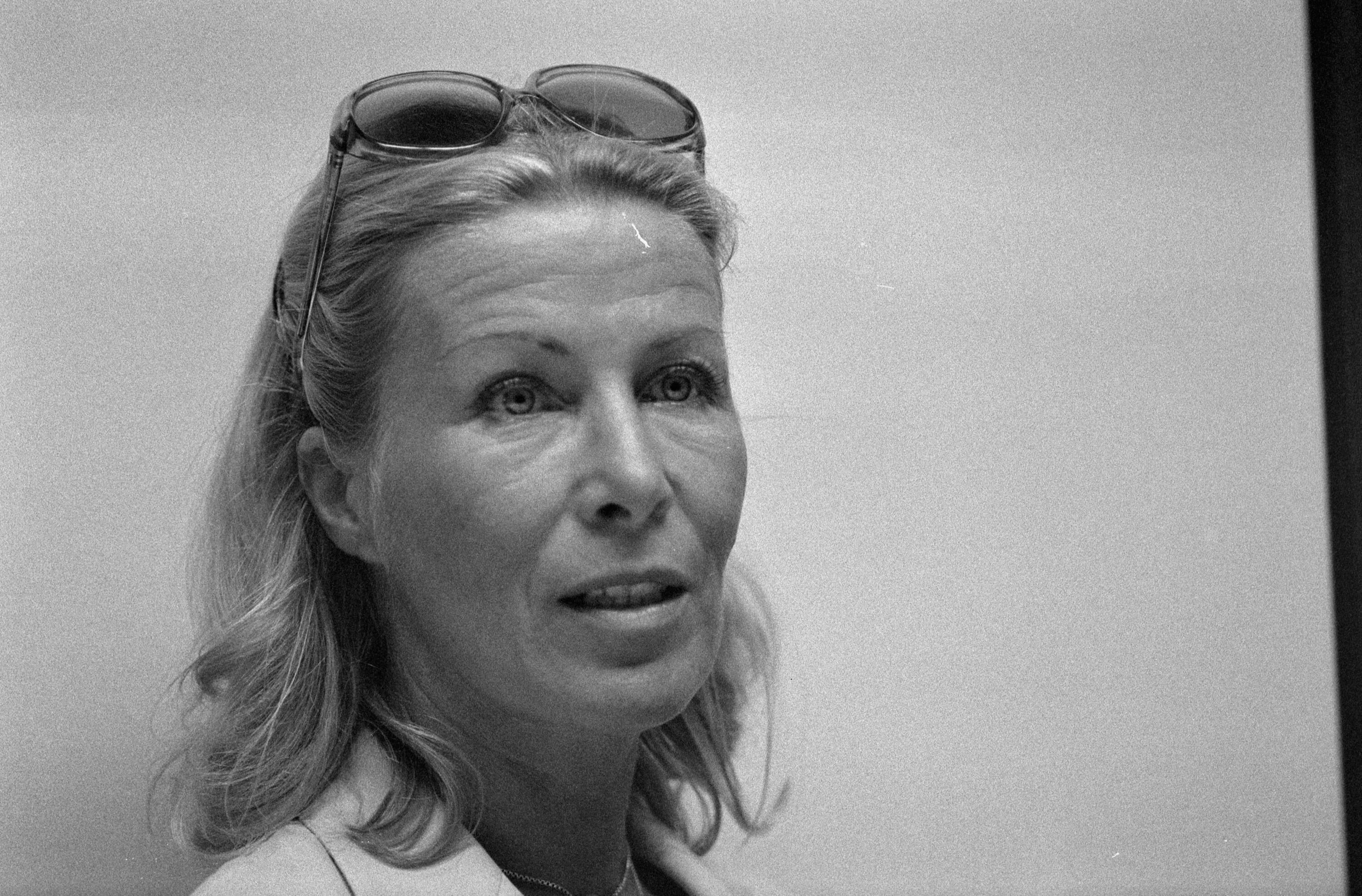 [Dietlind Haug]></div>


    <hr>
    <div class=