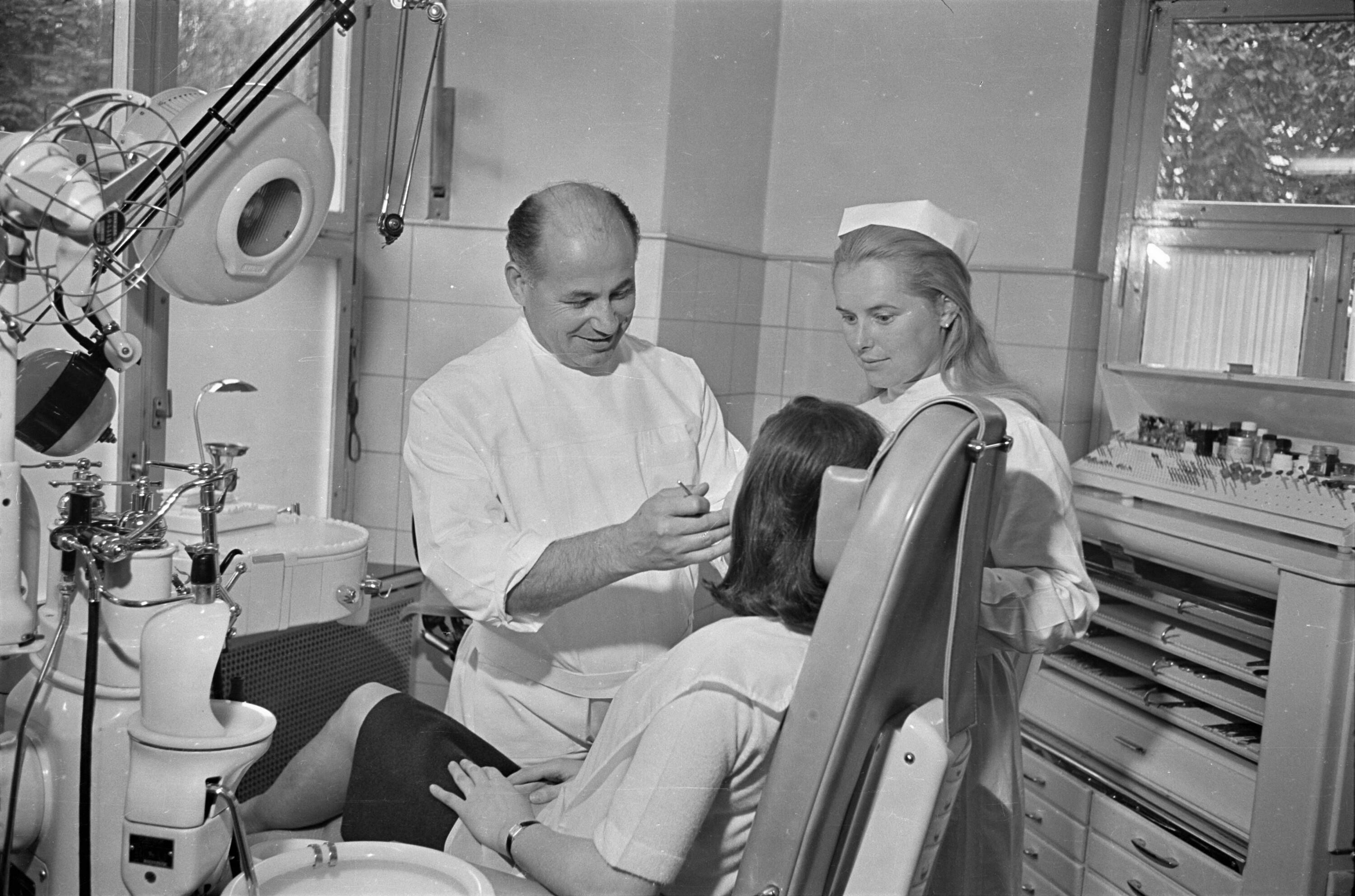 Zahnarztpraxis Wieser></div>


    <hr>
    <div class=