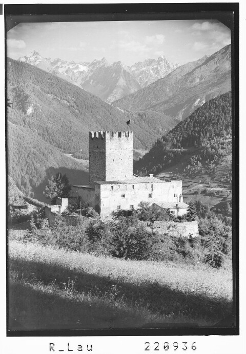[Schloss Bidenegg bei Fließ in Tirol gegen Kaunergrat mit Gsallkopf und Verpeilspitze]