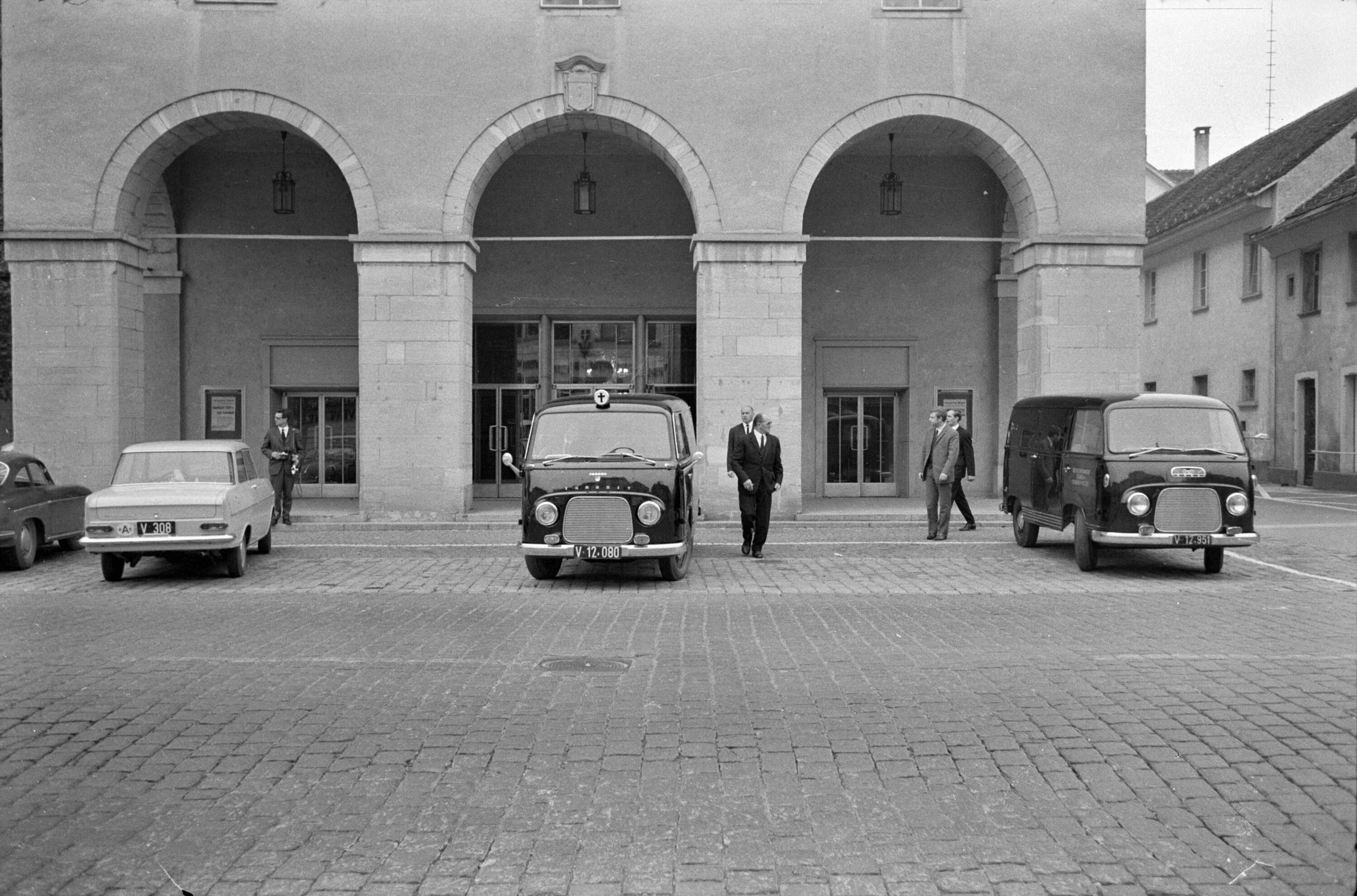 Abschied von Theaterdirektor Richard Wegeler in Bregenz></div>


    <hr>
    <div class=