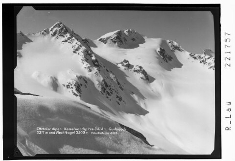 Ötztaler Alpen / Kesselwandspitze 3414 m - Guslarjoch 3311 m und Fluchtkogel 3500 m