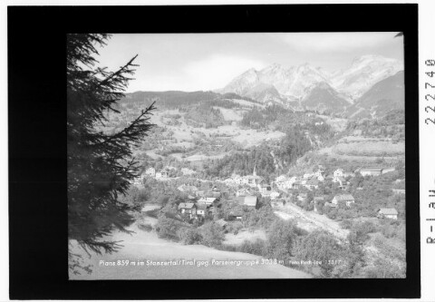 Pians 859 m im Stanzertal / Tirol gegen Parseiergruppe 3038 m : [Pians im Sannatal]