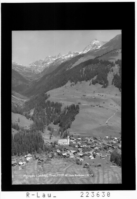 Holzgau im Lechtal / Tirol / 1100 m