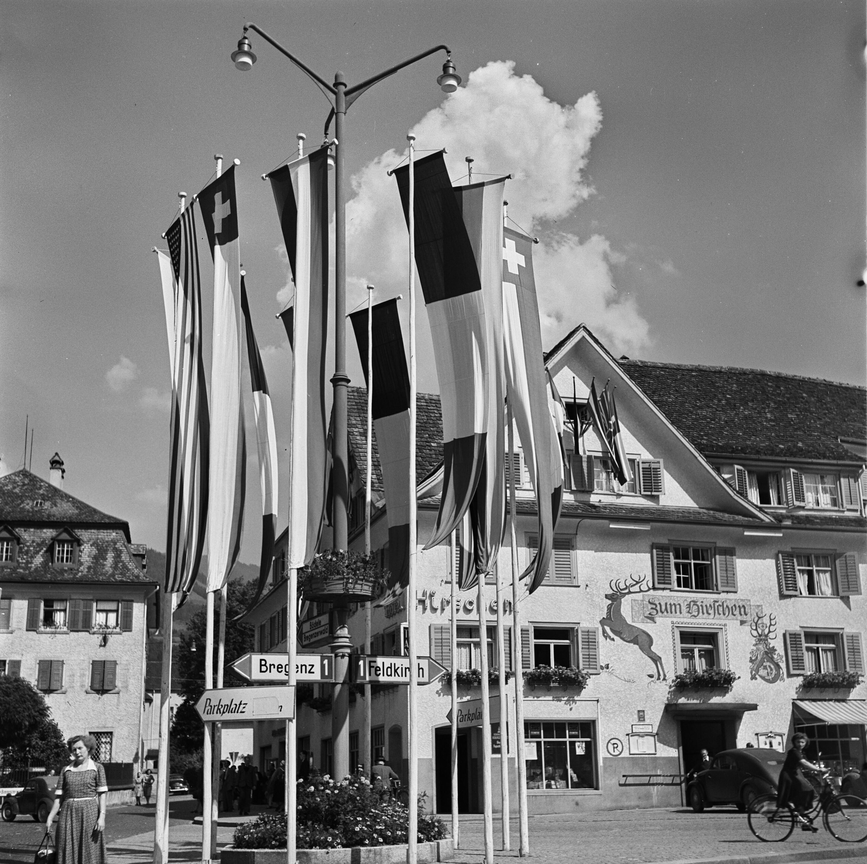 Dornbirn, Markplatz, Fahnenrondell></div>


    <hr>
    <div class=