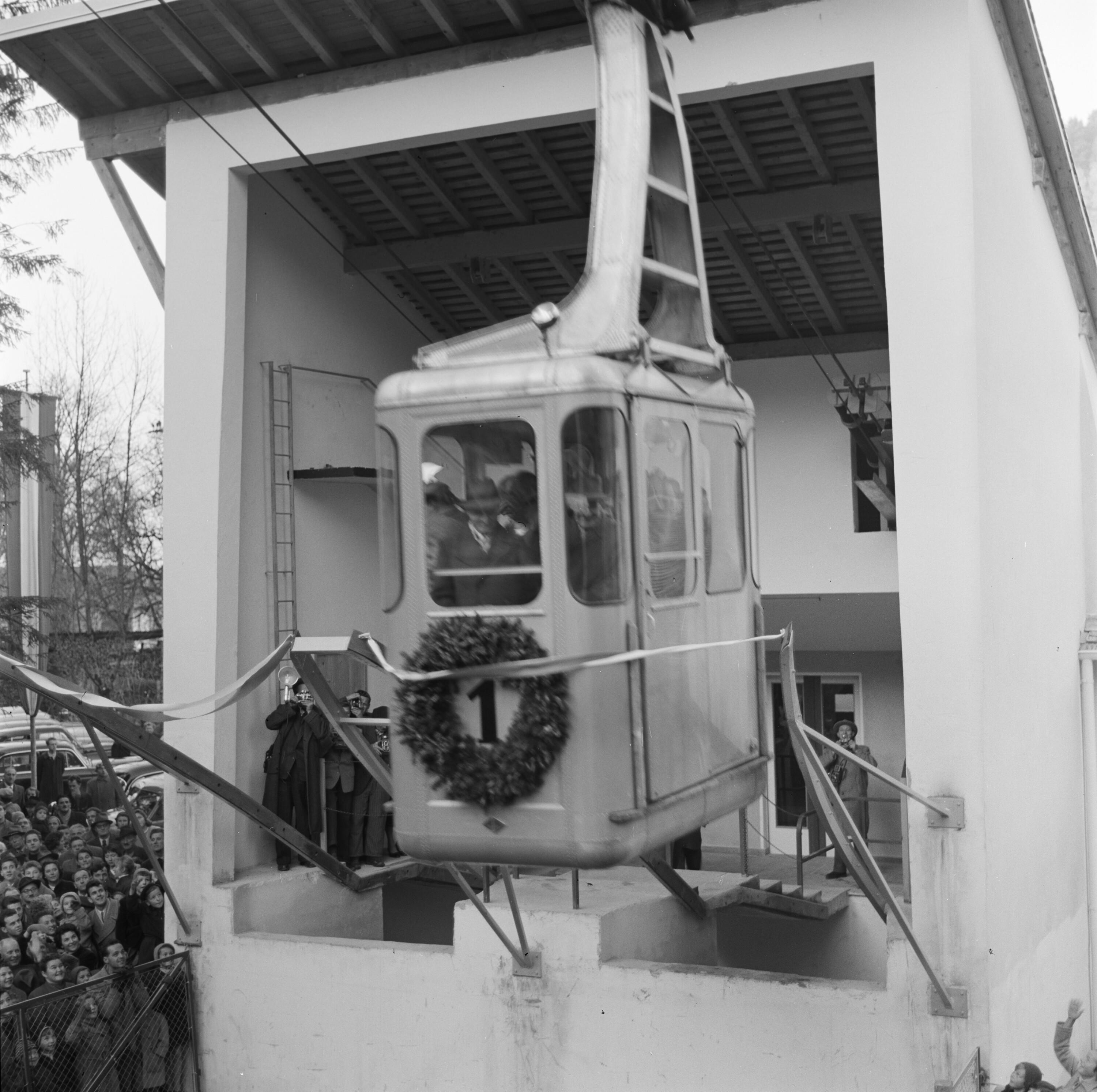 Dornbirn, Karrenseilbahn></div>


    <hr>
    <div class=