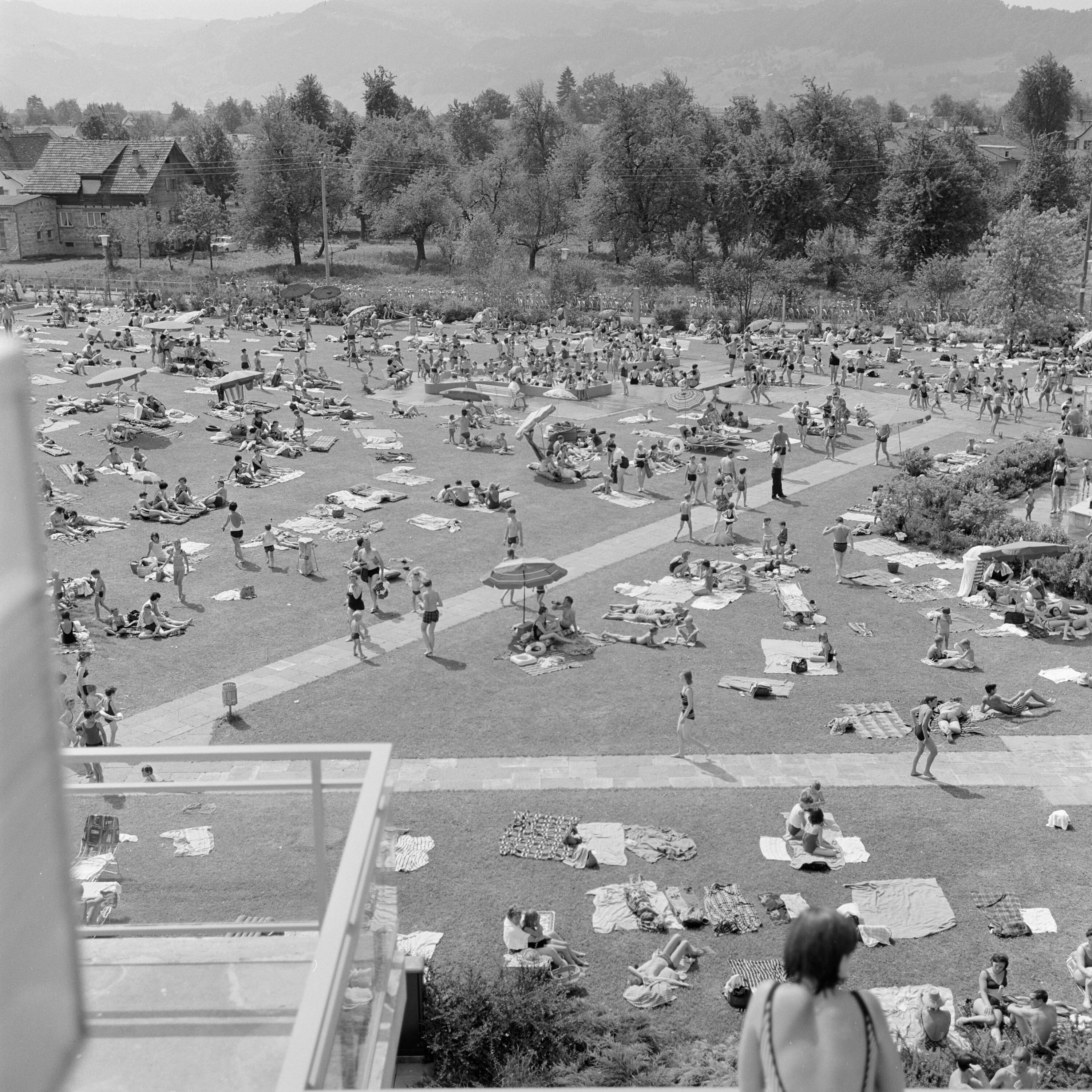 Lustenau, Schwimmbad></div>


    <hr>
    <div class=