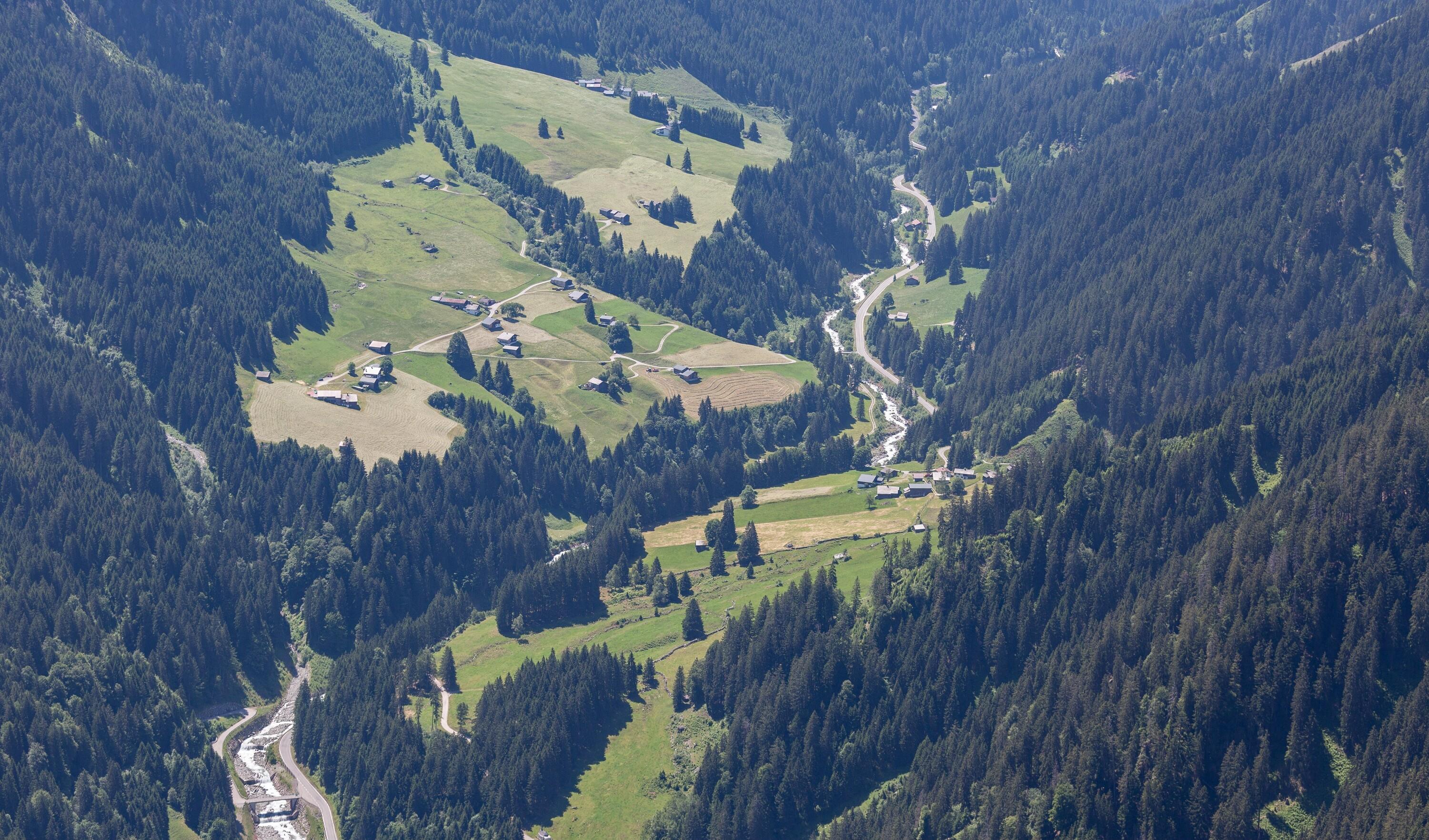 [St. Gallenkirch - Gargellener Tal]></div>


    <hr>
    <div class=