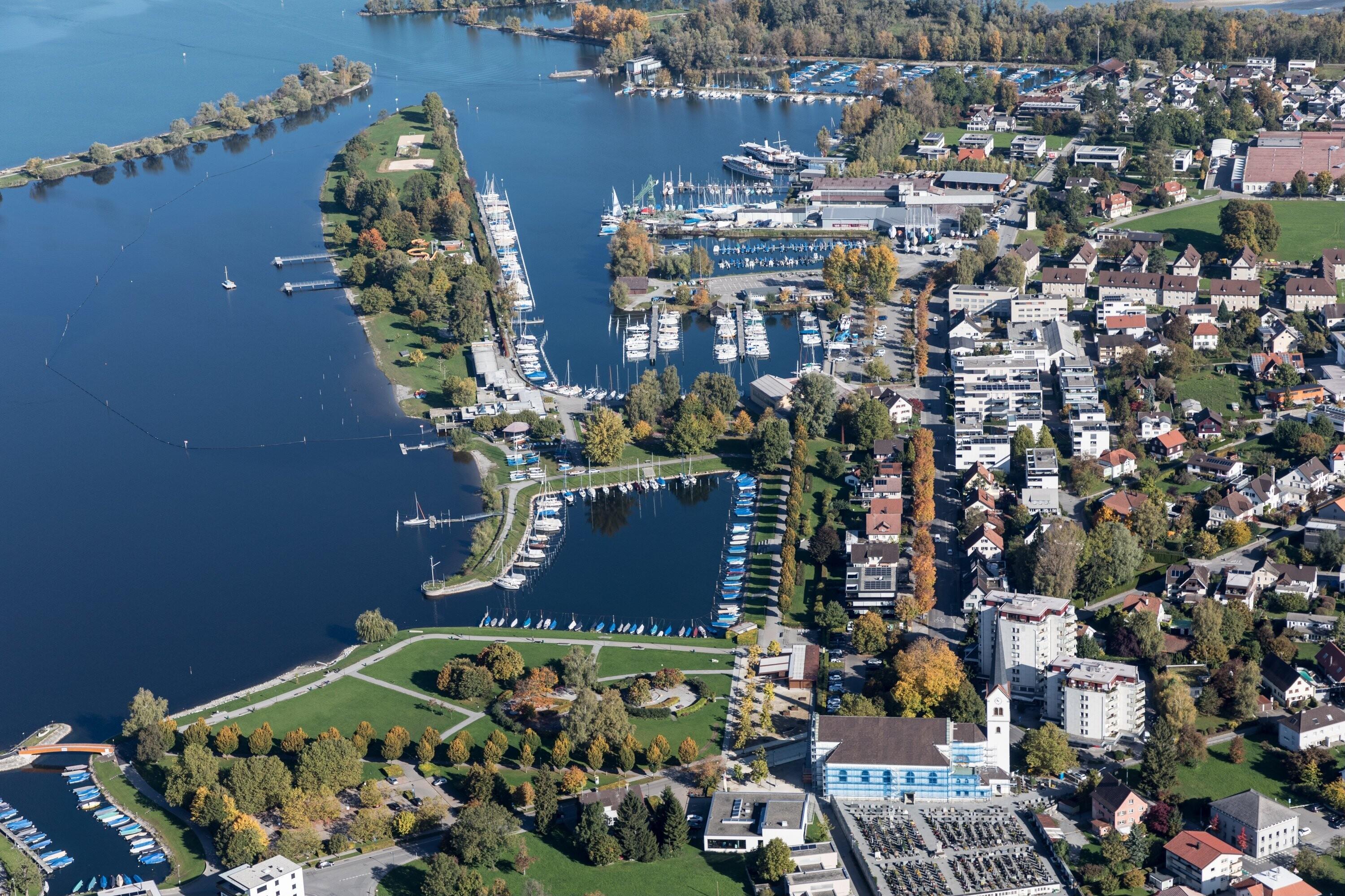 [Hard, Hafen]></div>


    <hr>
    <div class=