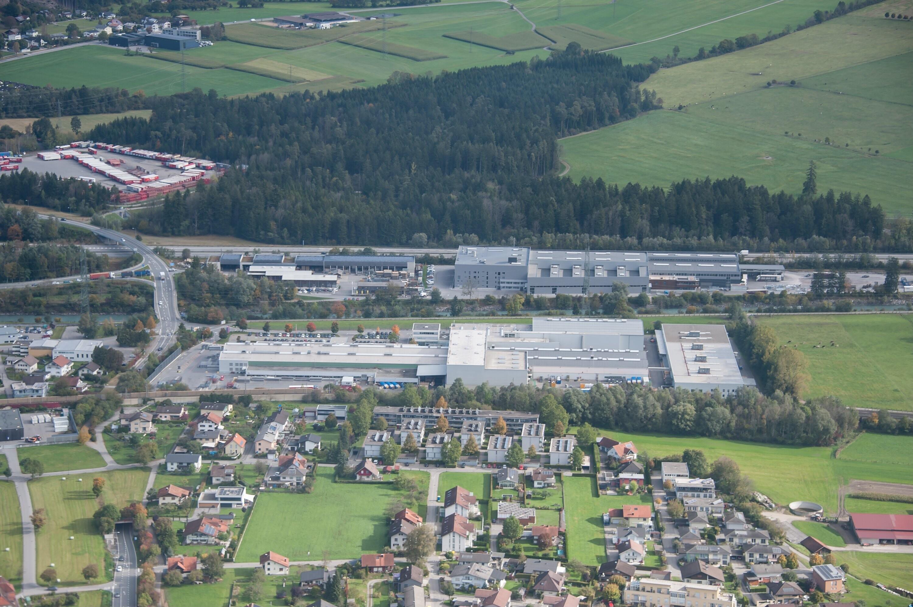 [Nenzing - Autobahnanschlussstelle, Sapa Extrusion, Bludesch , Tomaselli, Collini, Vögel Transporte]></div>


    <hr>
    <div class=