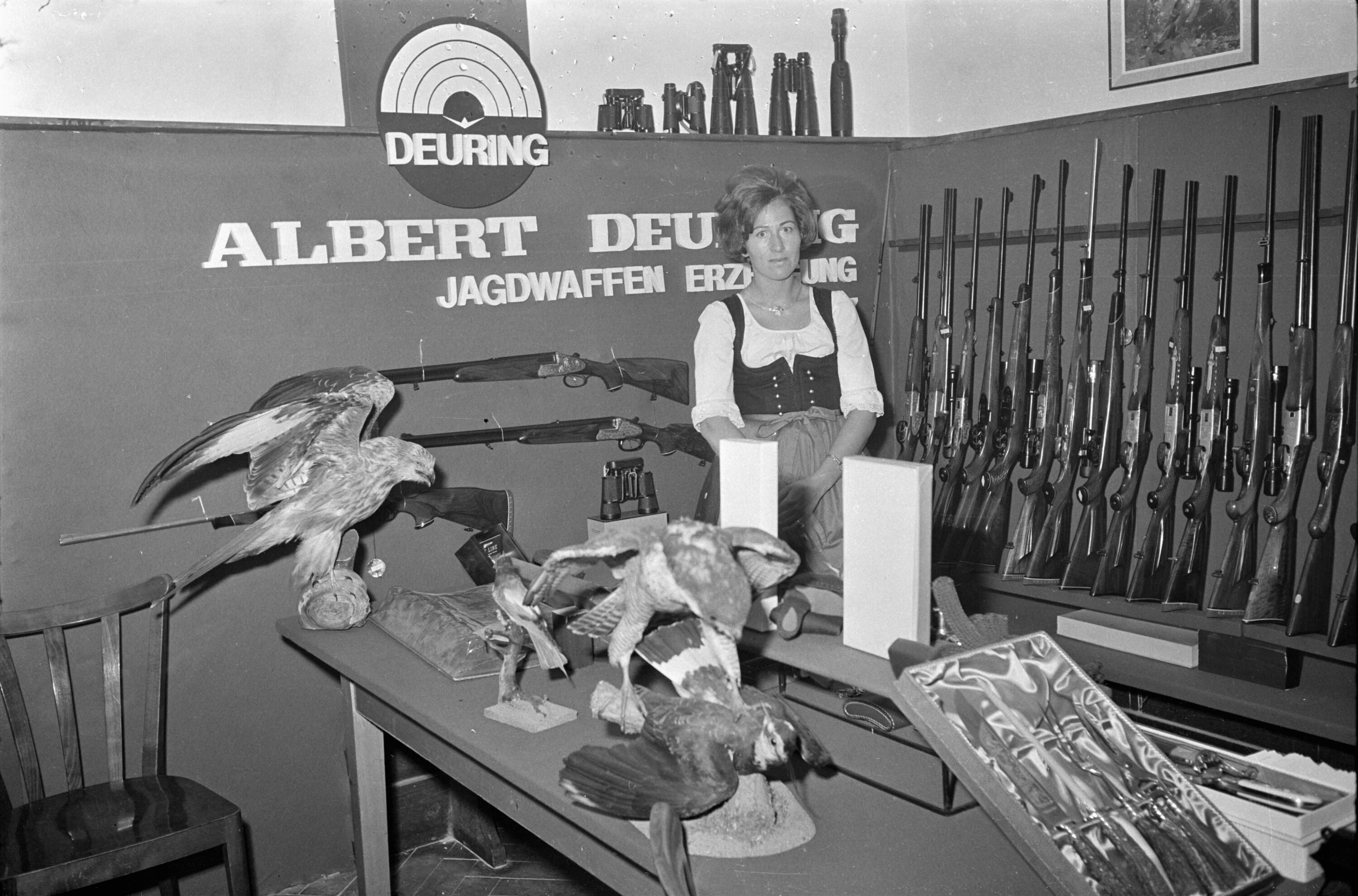 Waffengeschäft Deuring in Bregenz></div>


    <hr>
    <div class=