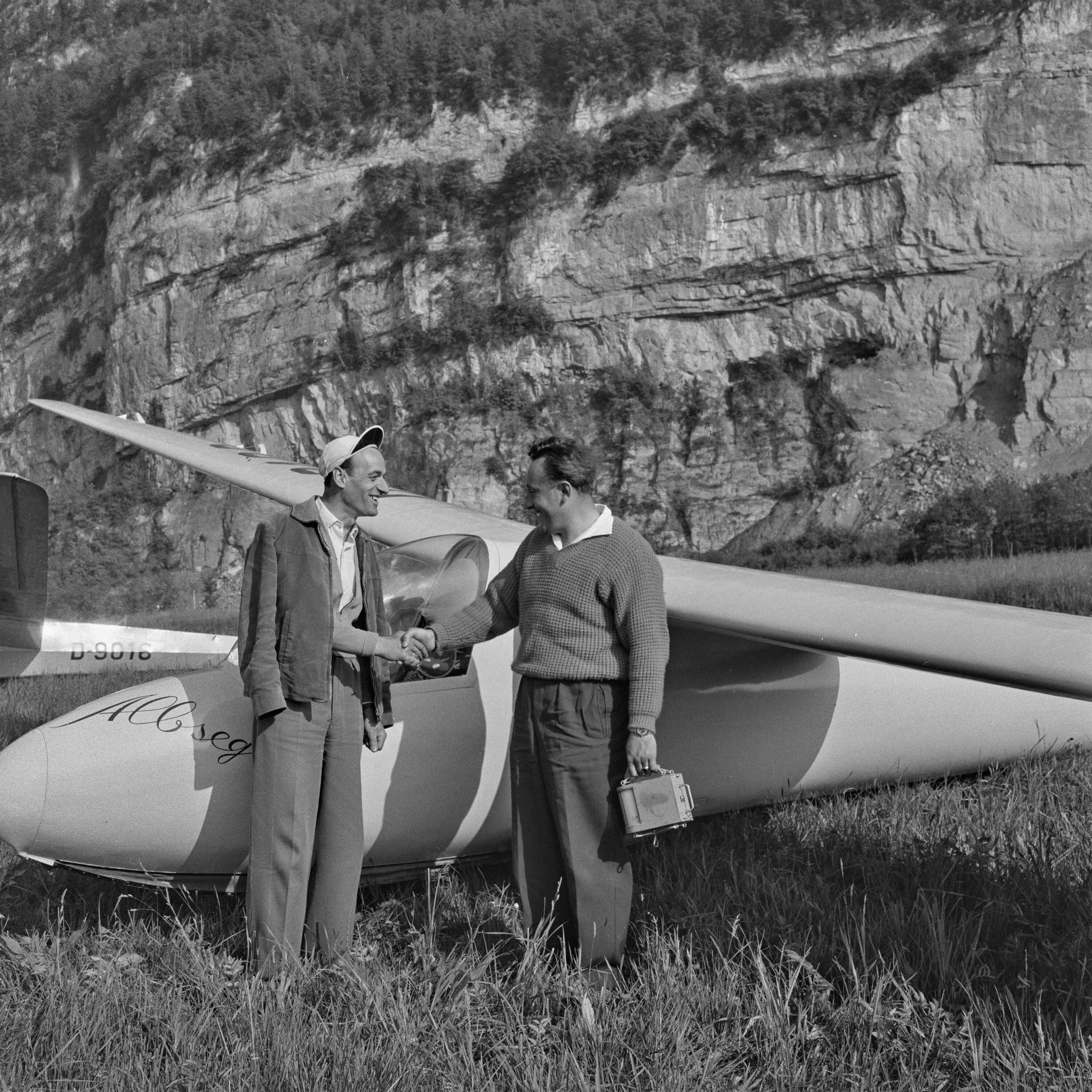 Dornbirn, Internationales Segelfliegertreffen></div>


    <hr>
    <div class=