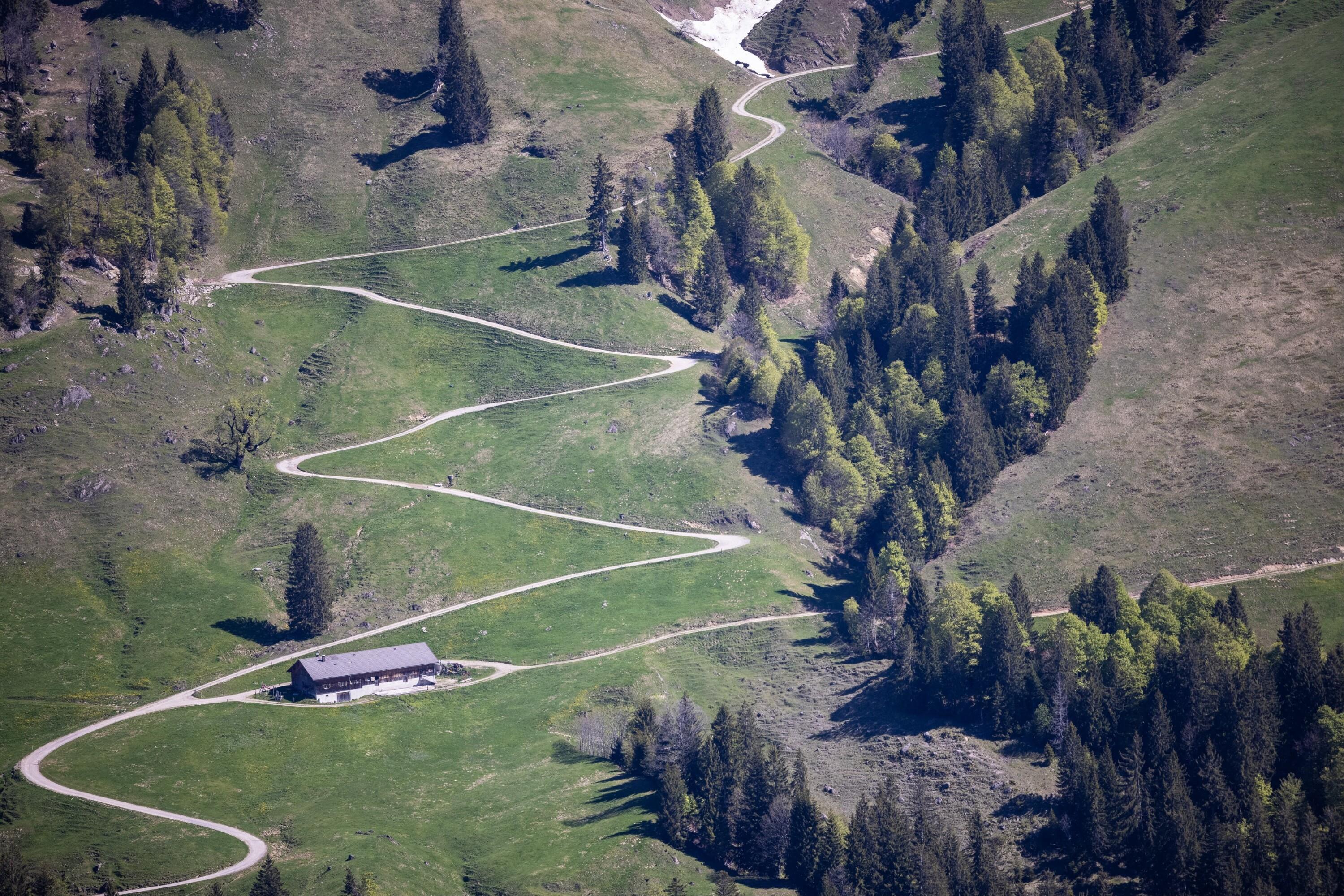 [Hittisau, Lecknertal, Glockenplattealpe]></div>


    <hr>
    <div class=