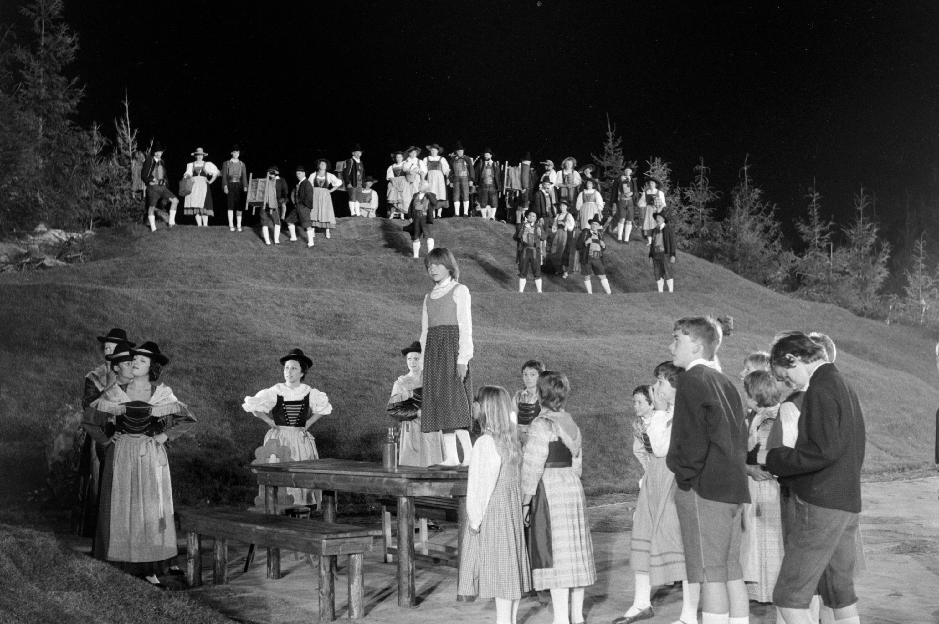 Aufführung von Der Vogelhändler auf der Seebühne></div>


    <hr>
    <div class=