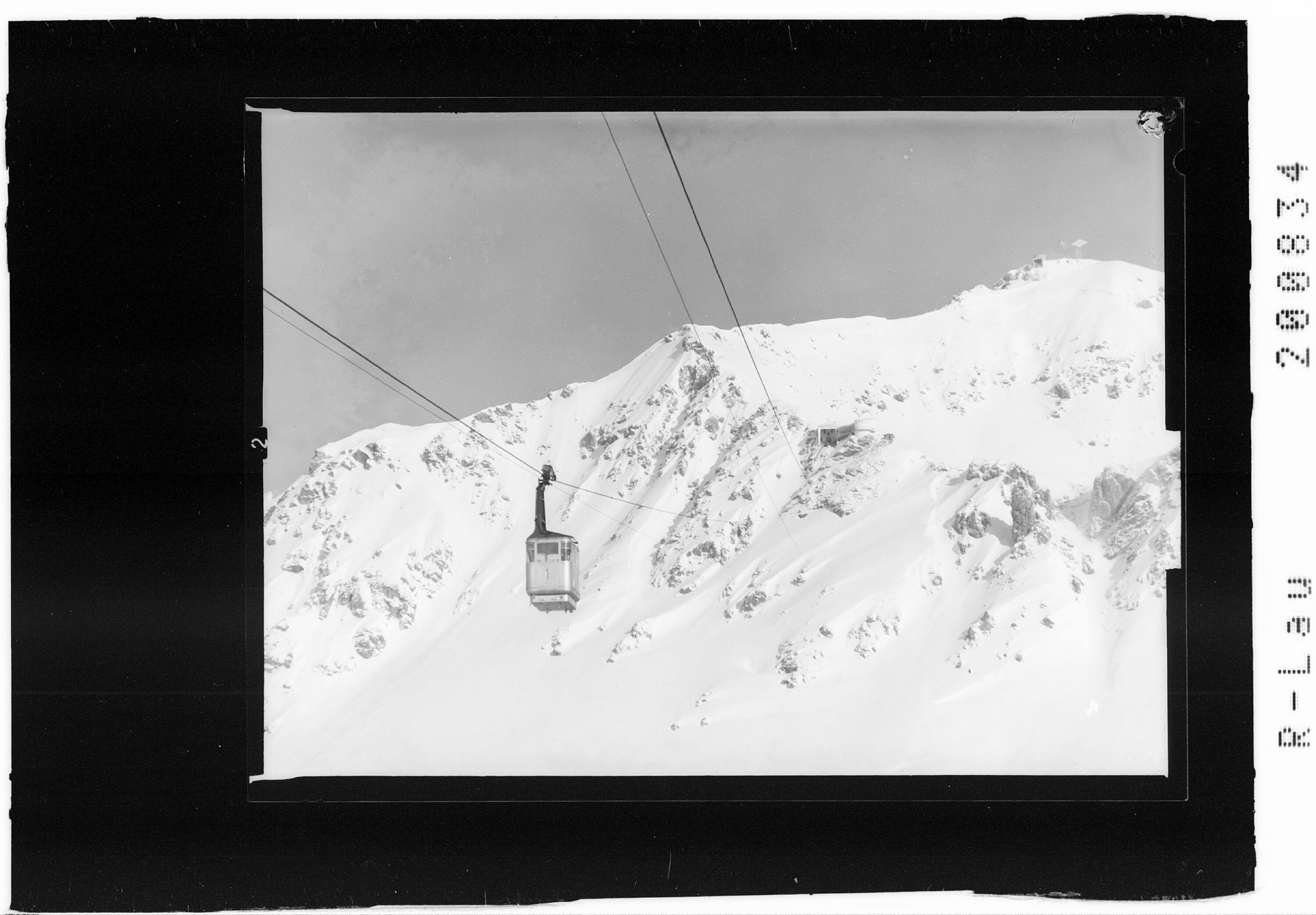 Valluga 2811 m mit Grat- und Gipfelstation></div>


    <hr>
    <div class=