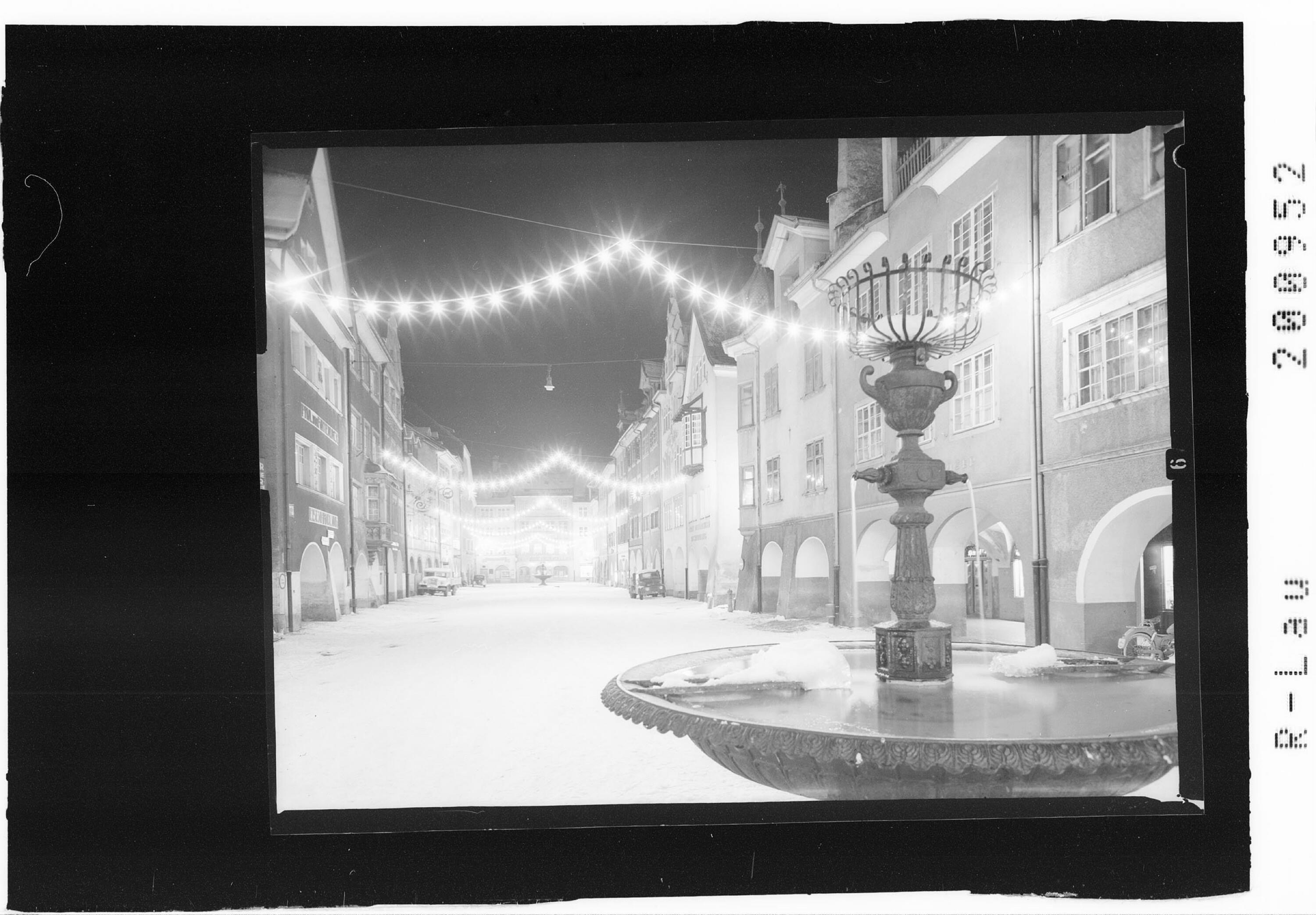 [Weihnachtsbeleuchtung in der Marktstrasse in Feldkirch]></div>


    <hr>
    <div class=