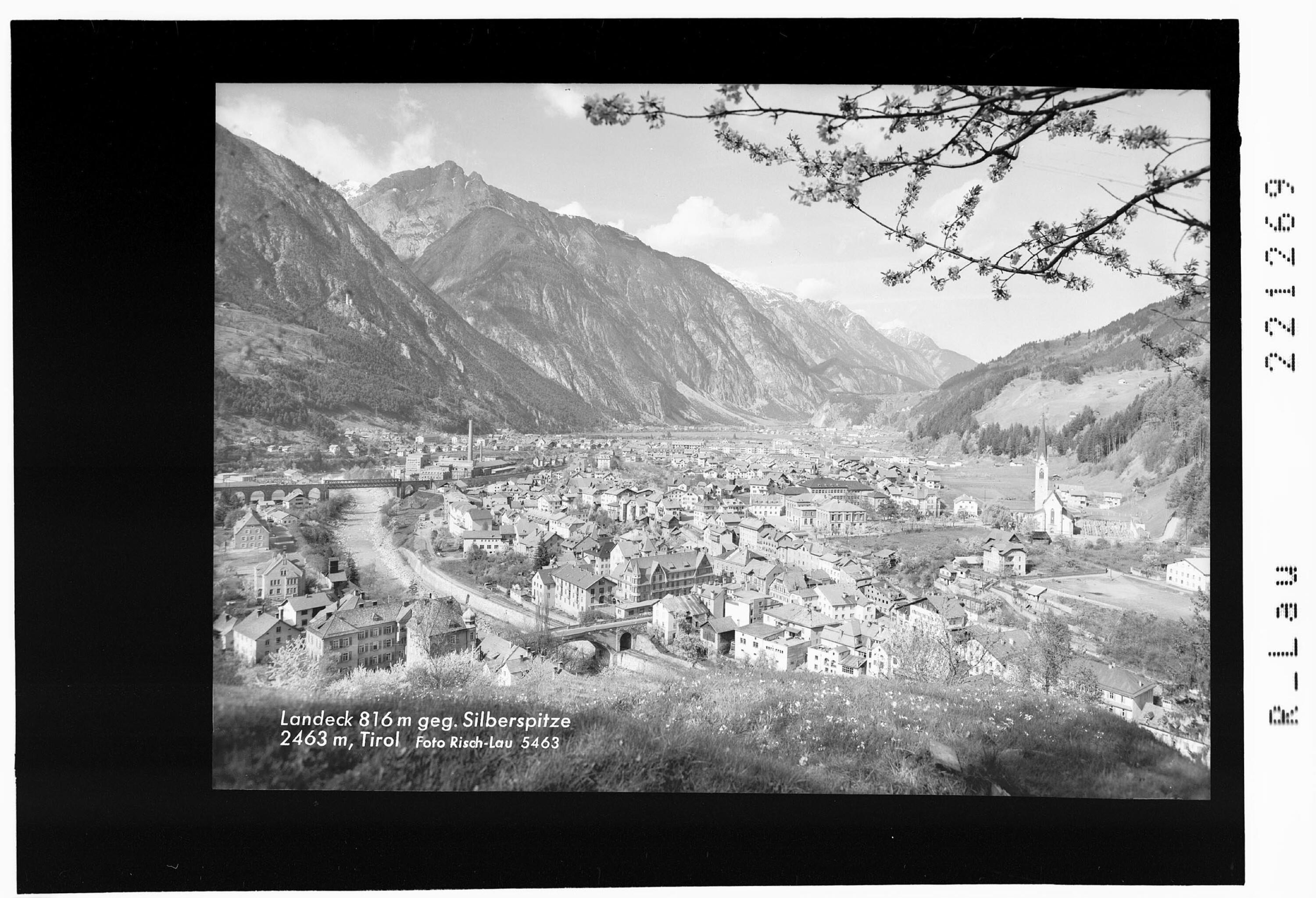 Landeck 816 m gegen Silberspitze 2463 m / Tirol></div>


    <hr>
    <div class=