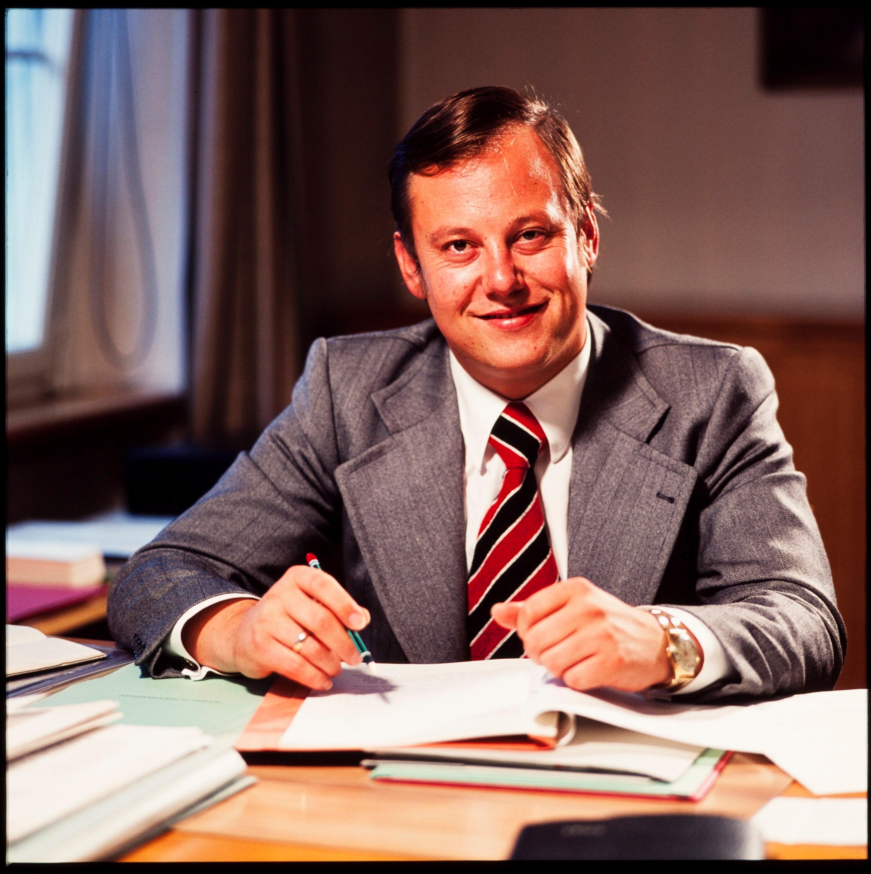 Landesrat Gasser></div>


    <hr>
    <div class=