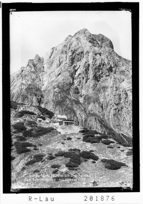 Coburgerhütte 1920 m am Drachensee gegen Sonnenspitze