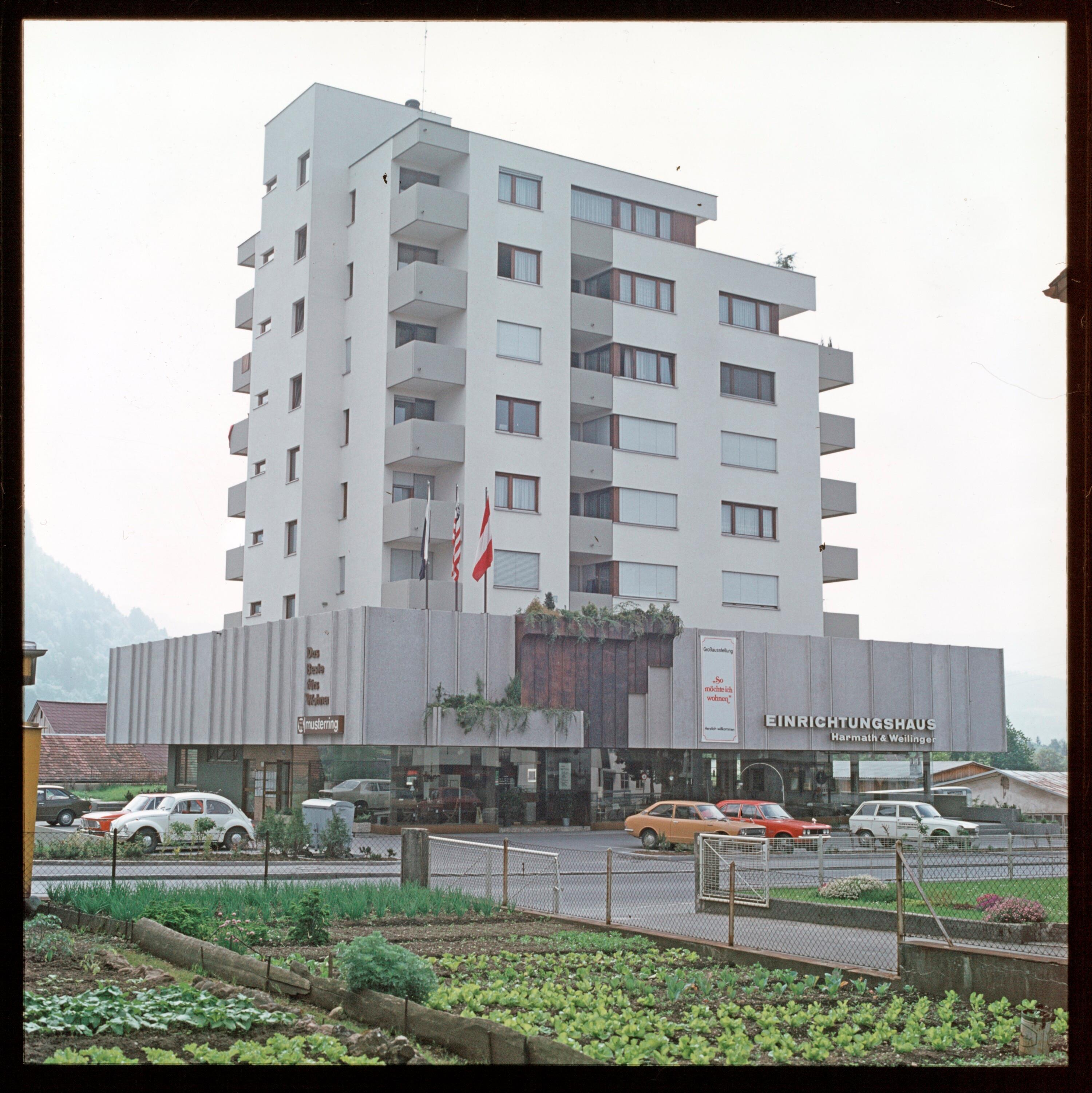 Wohnbauten></div>


    <hr>
    <div class=