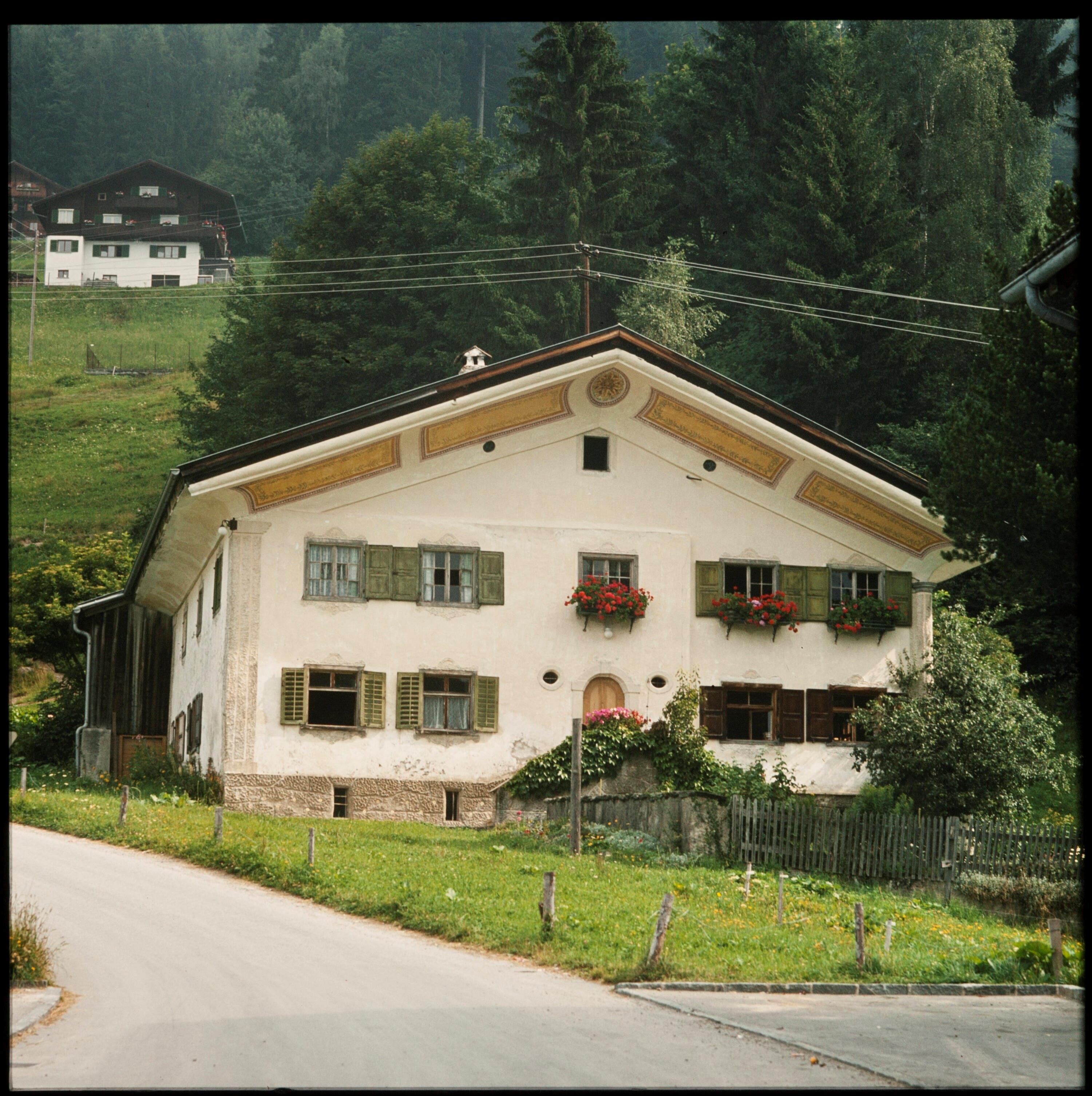 Montafonerhaus - romanisch></div>


    <hr>
    <div class=