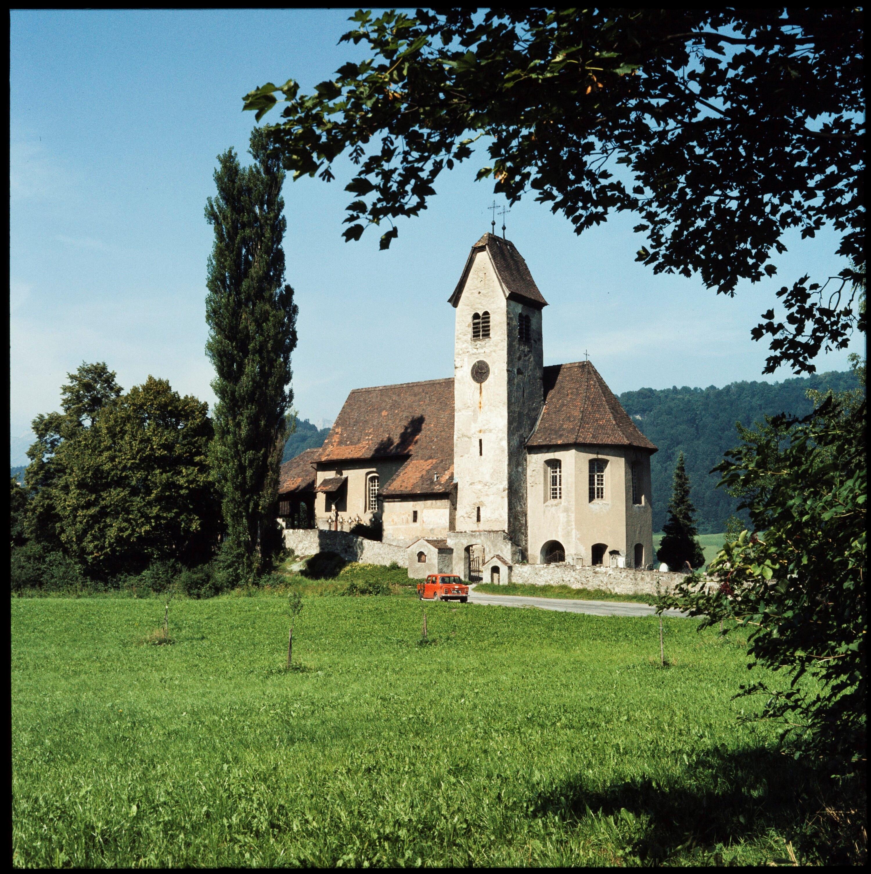 Kirche in Tisis></div>


    <hr>
    <div class=