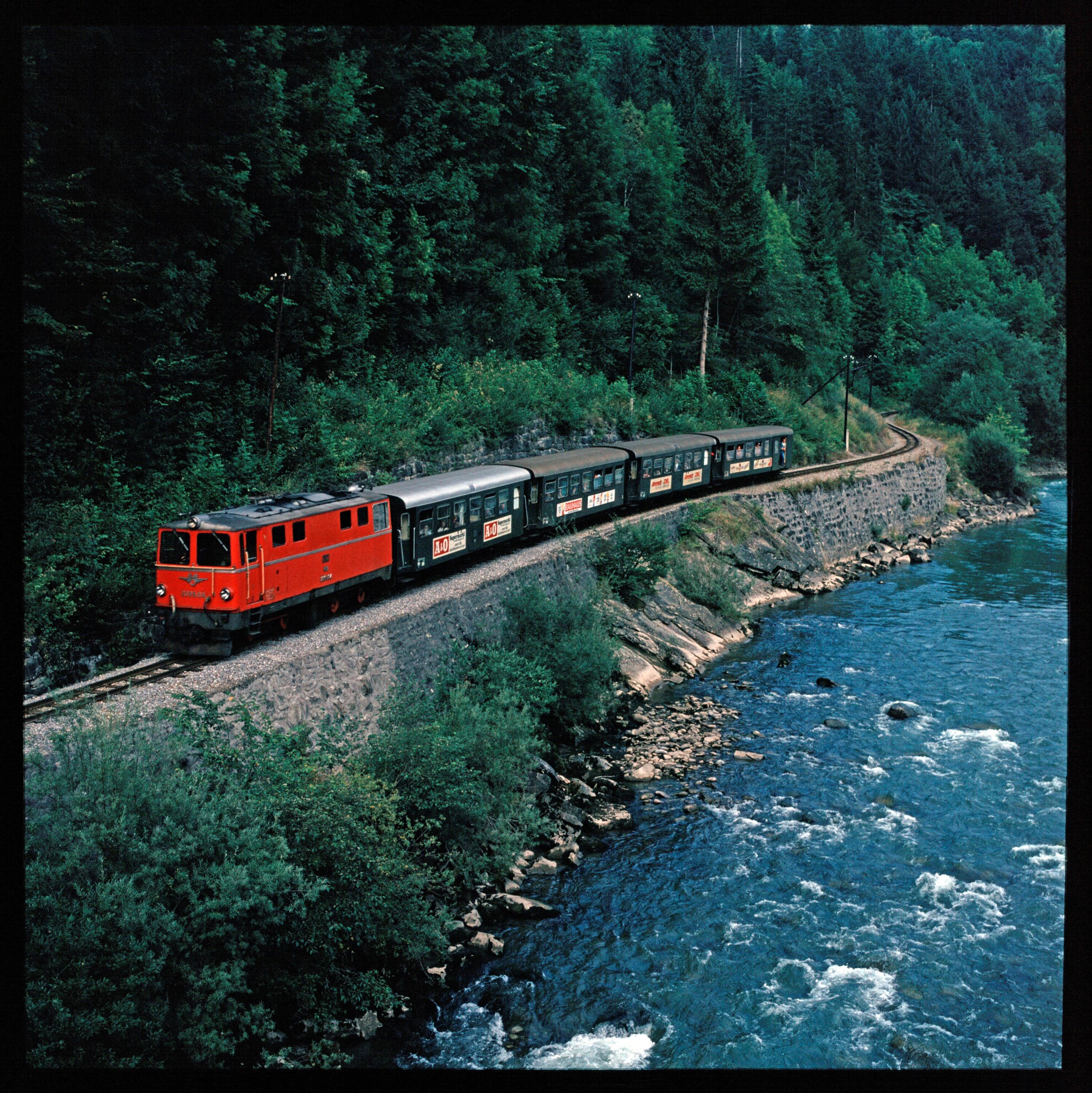 Wälderbahn></div>


    <hr>
    <div class=