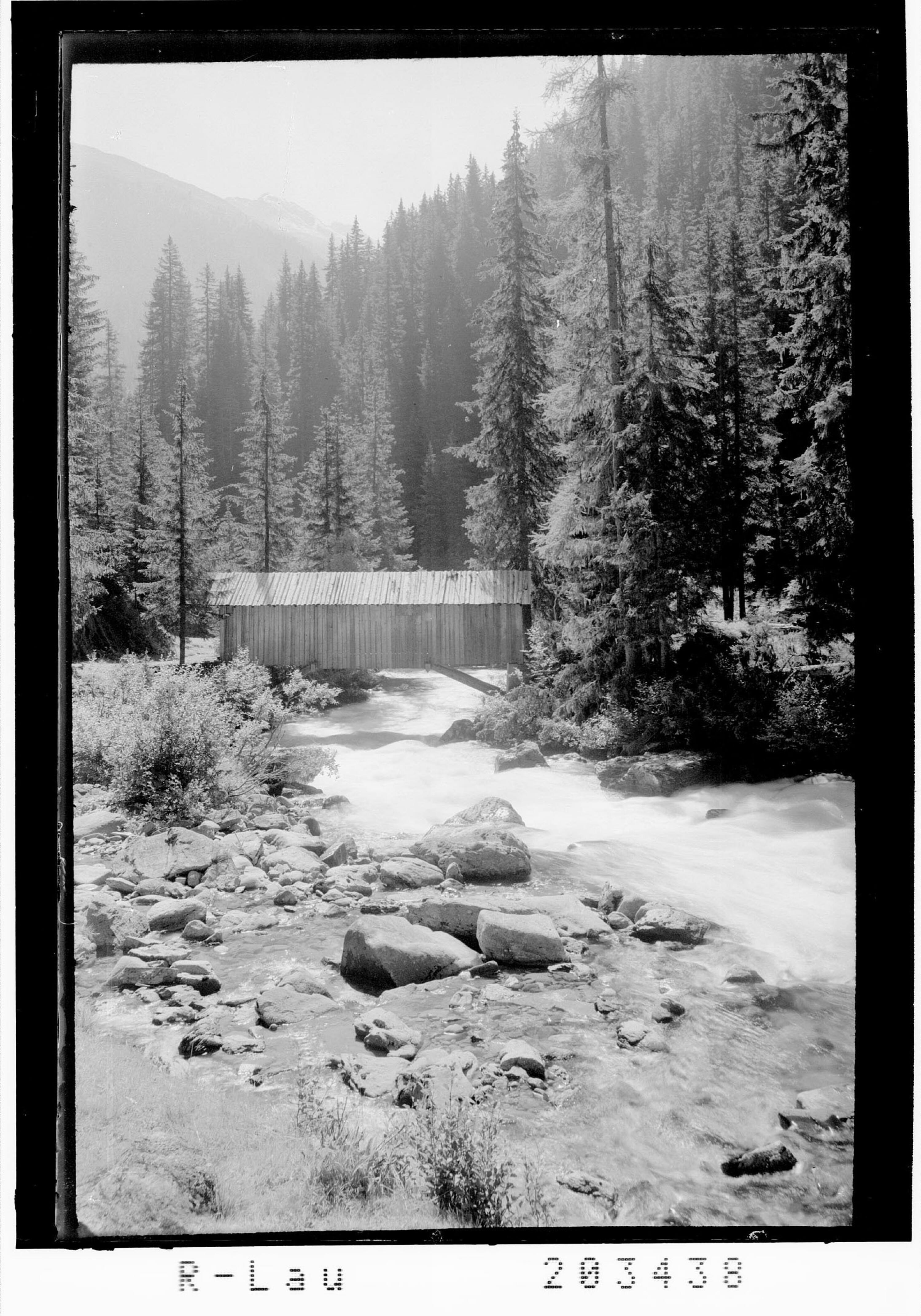 [Rosannaschlucht bei St.Anton am Arlberg]></div>


    <hr>
    <div class=
