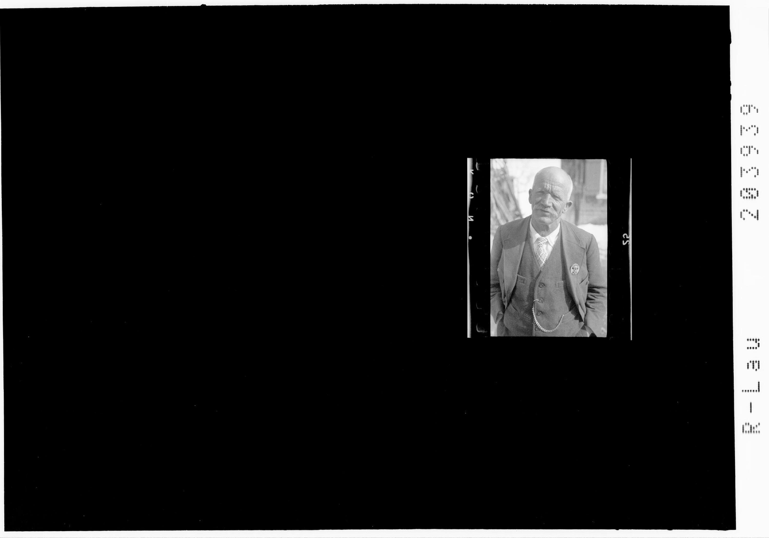 [Skilehrer Schallert aus Bludenz]></div>


    <hr>
    <div class=